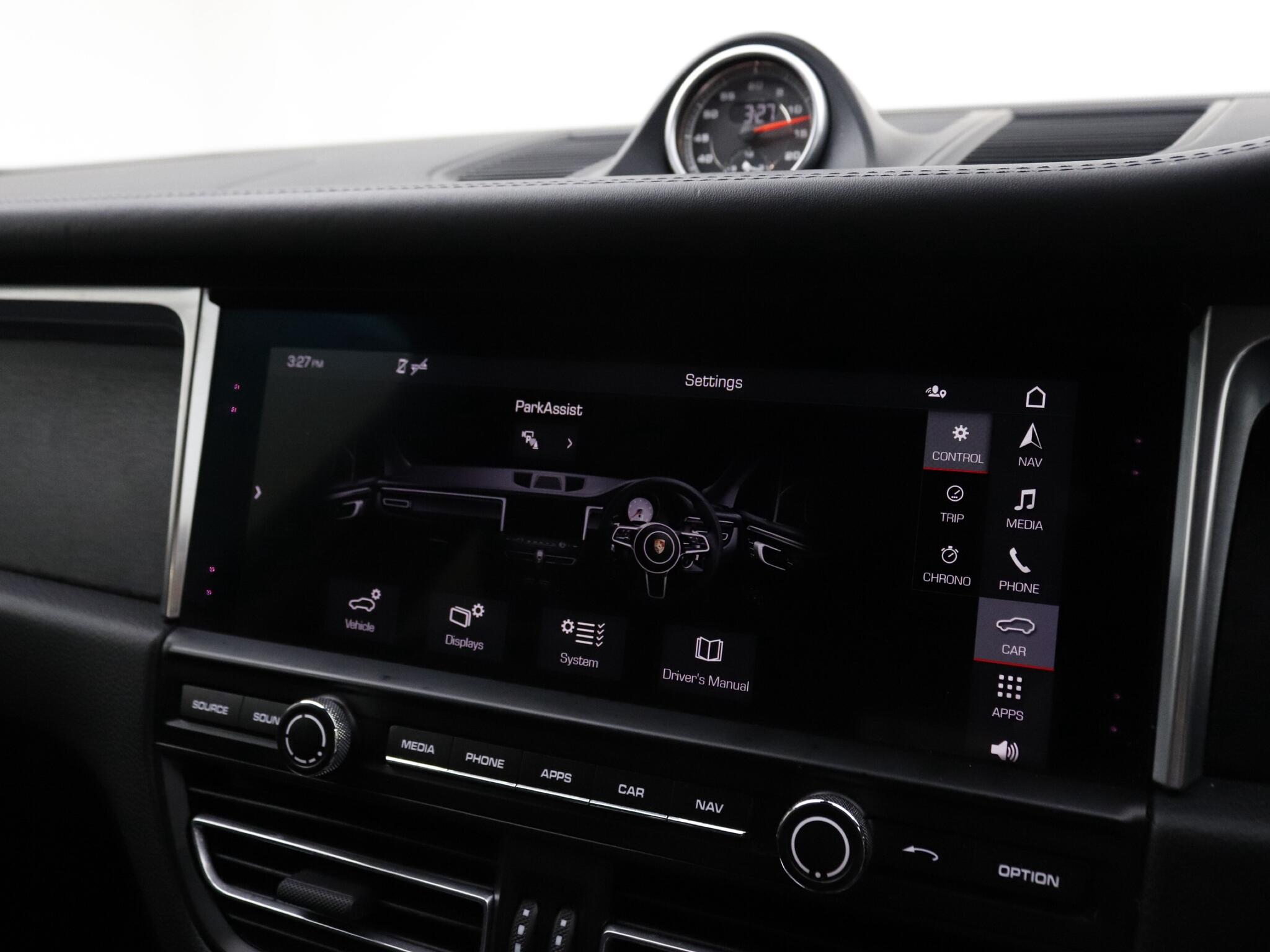 Porsche Macan view 32