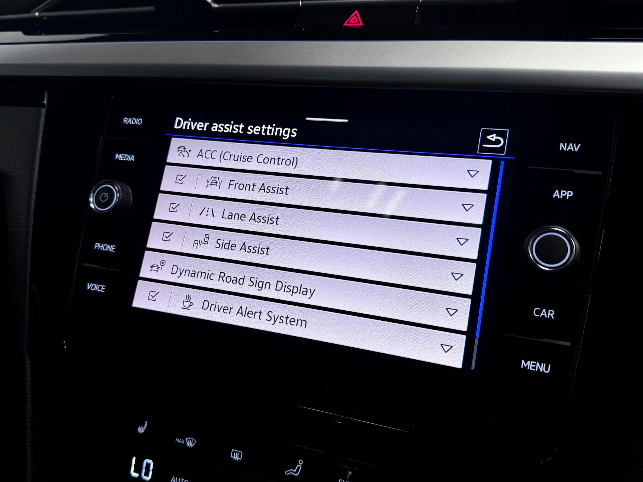 Volkswagen Arteon view 51