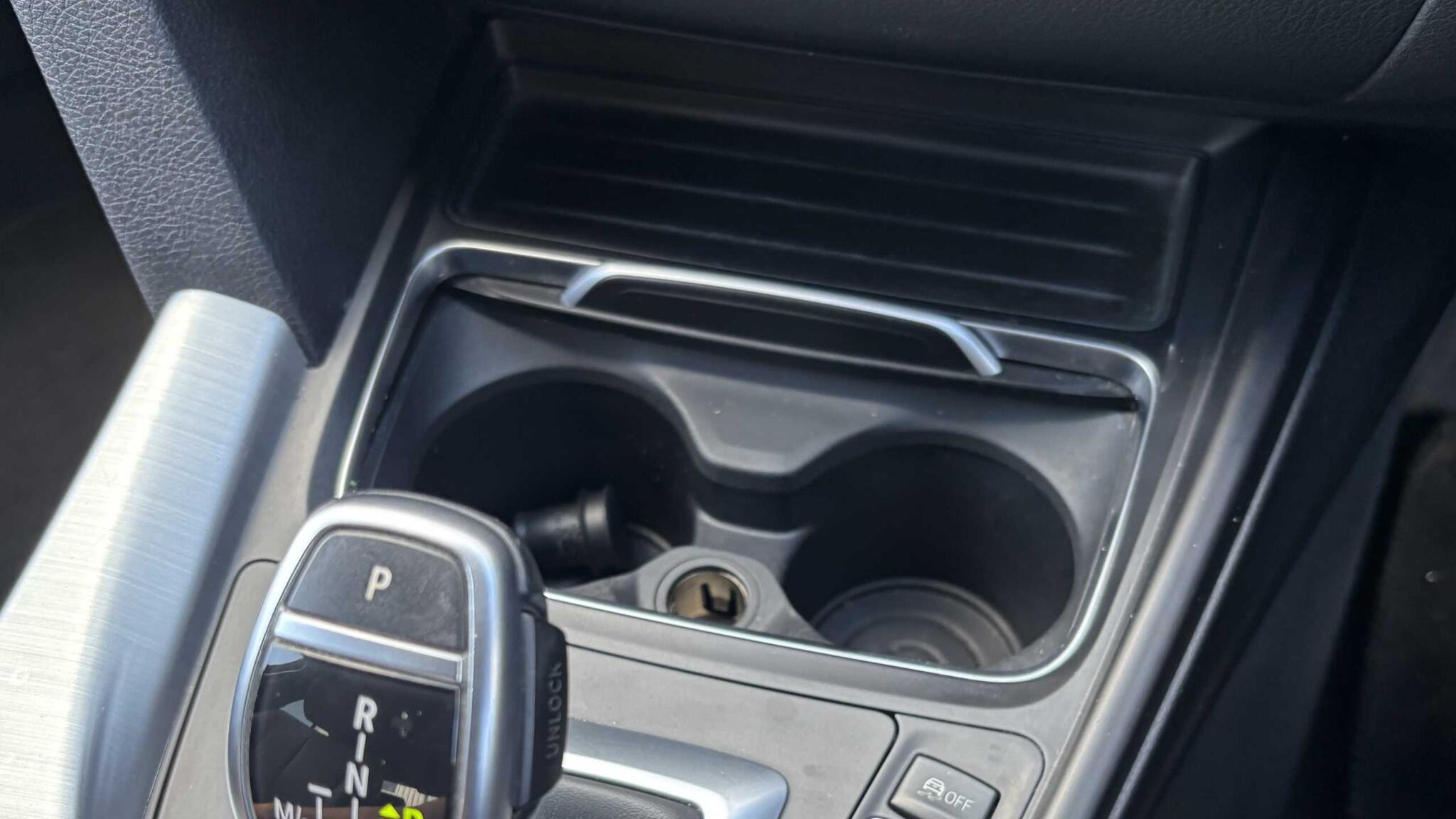 BMW 3 Series view 26