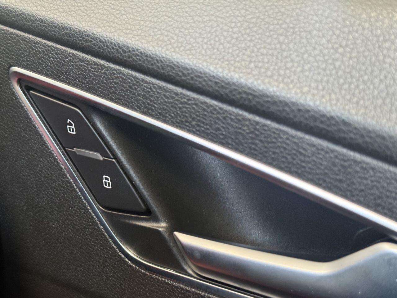 Audi Q2 view 41
