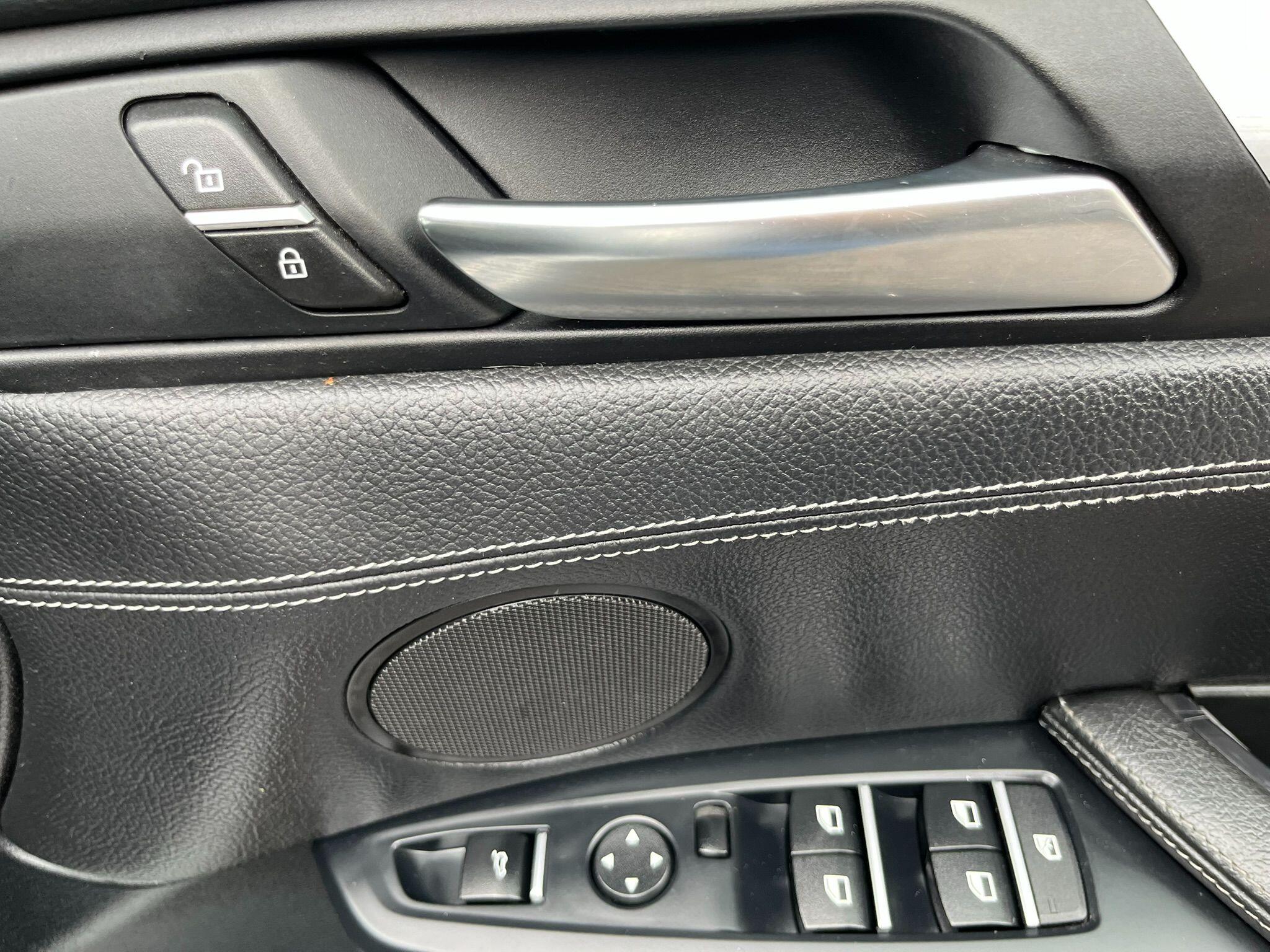 BMW X4 view 25