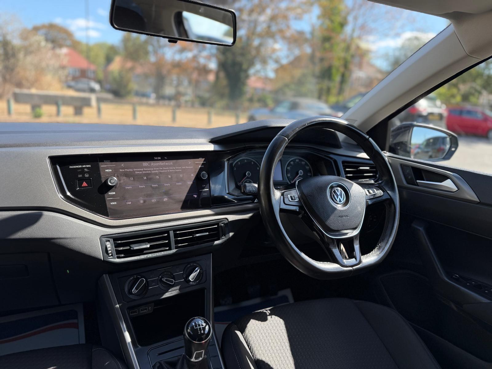 Volkswagen Polo view 23