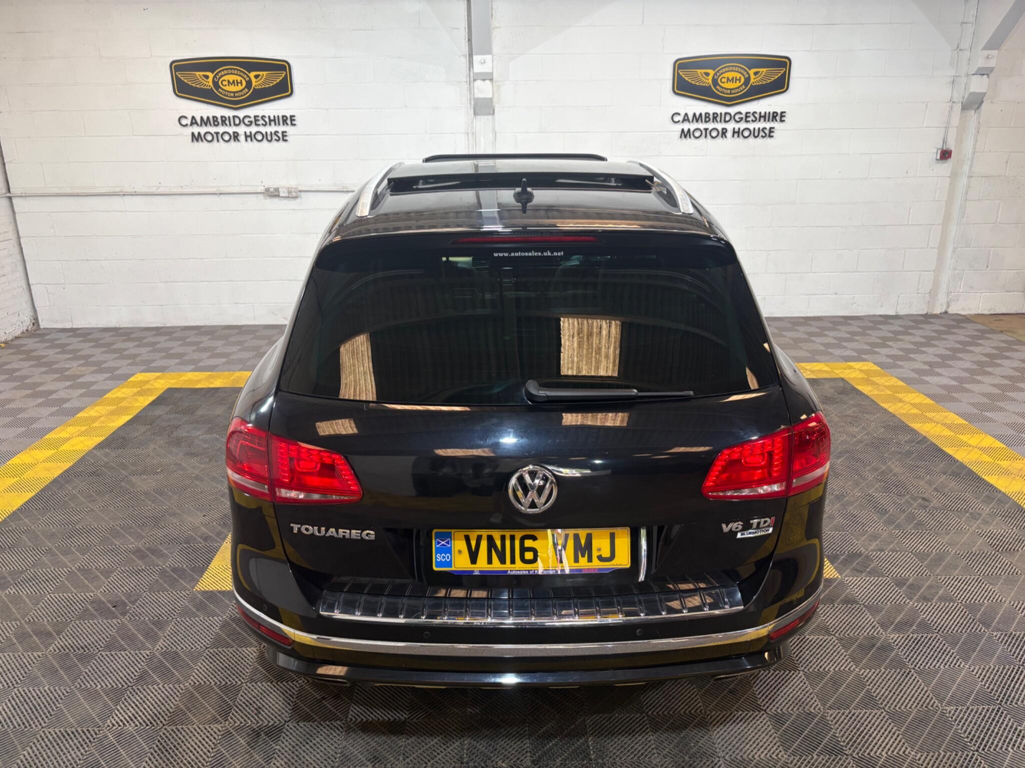Volkswagen Touareg view 74