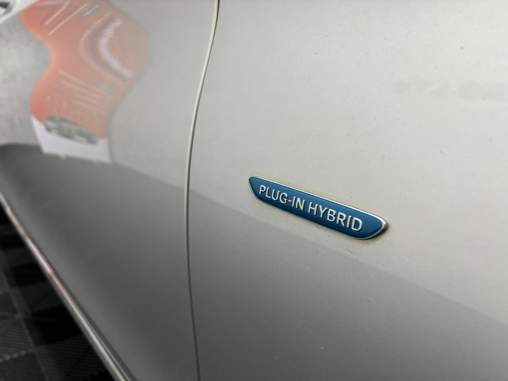 Mercedes-Benz C Class view 33