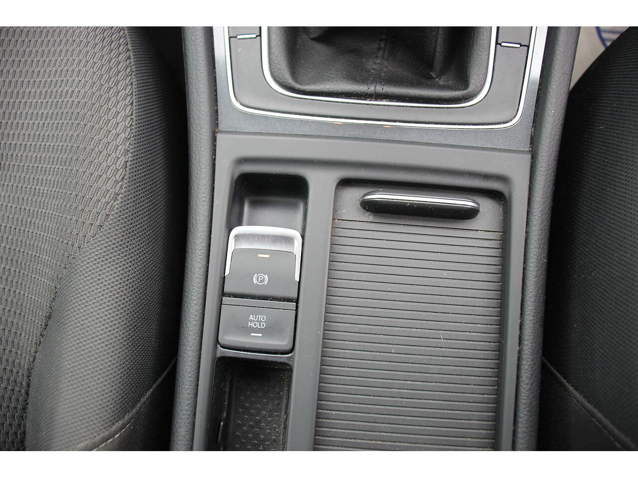 Volkswagen Golf view 29