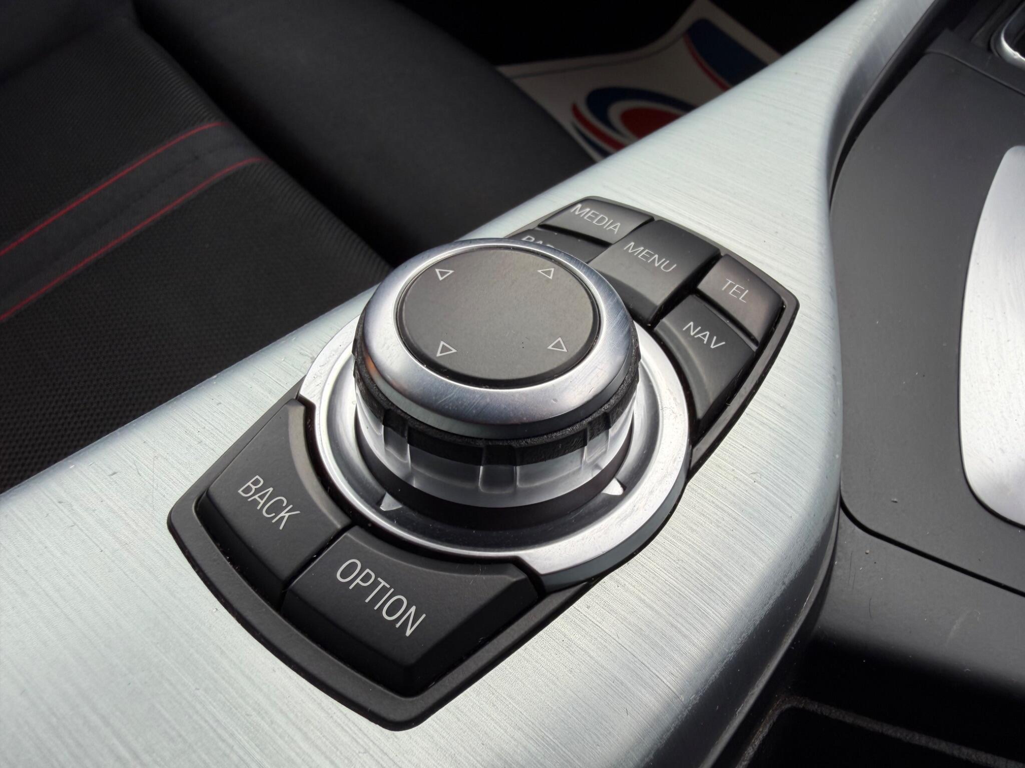 BMW 1 Series view 16