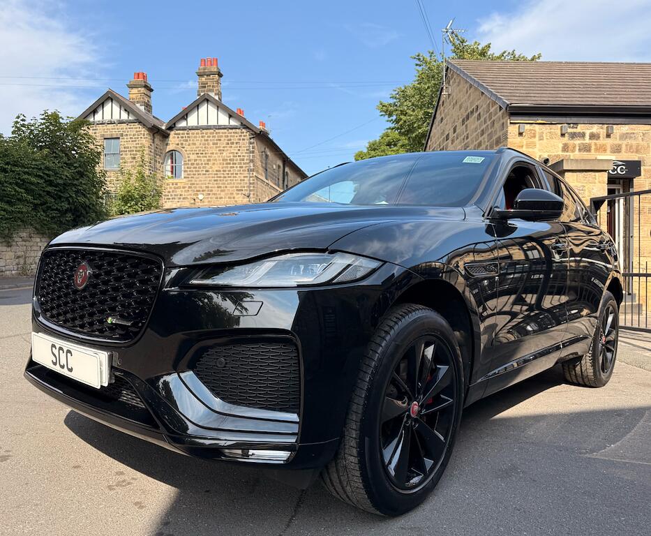 Jaguar F-Pace view 8