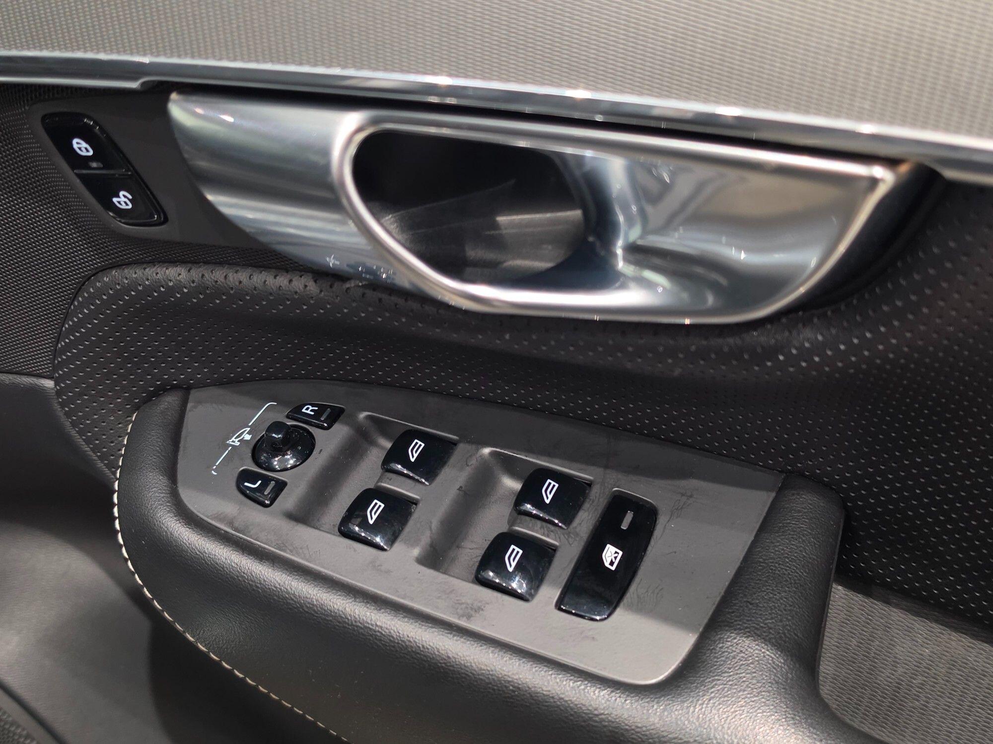 Volvo XC90 view 126