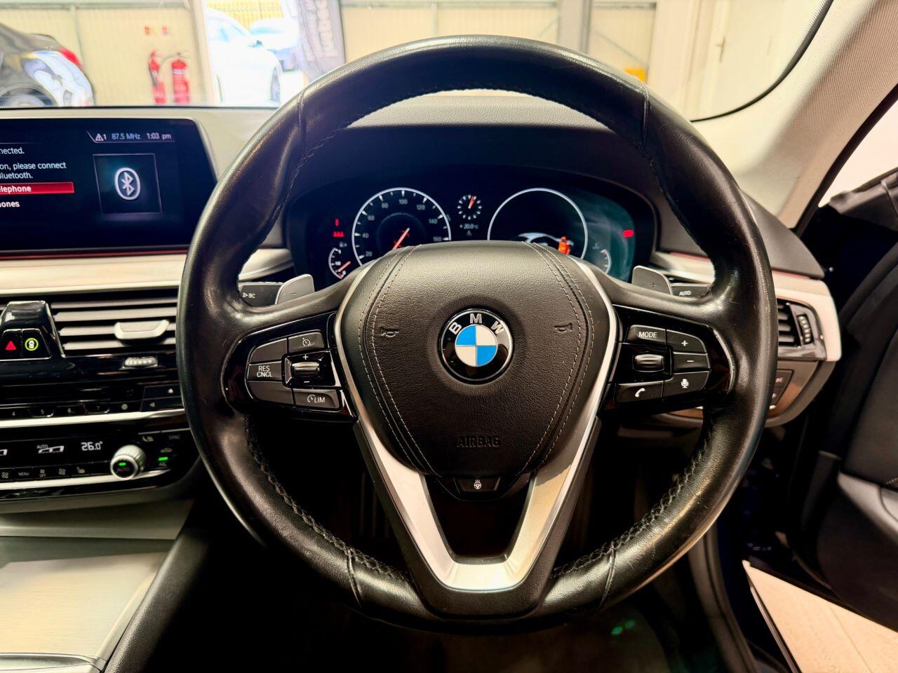 BMW 5 Series view 9