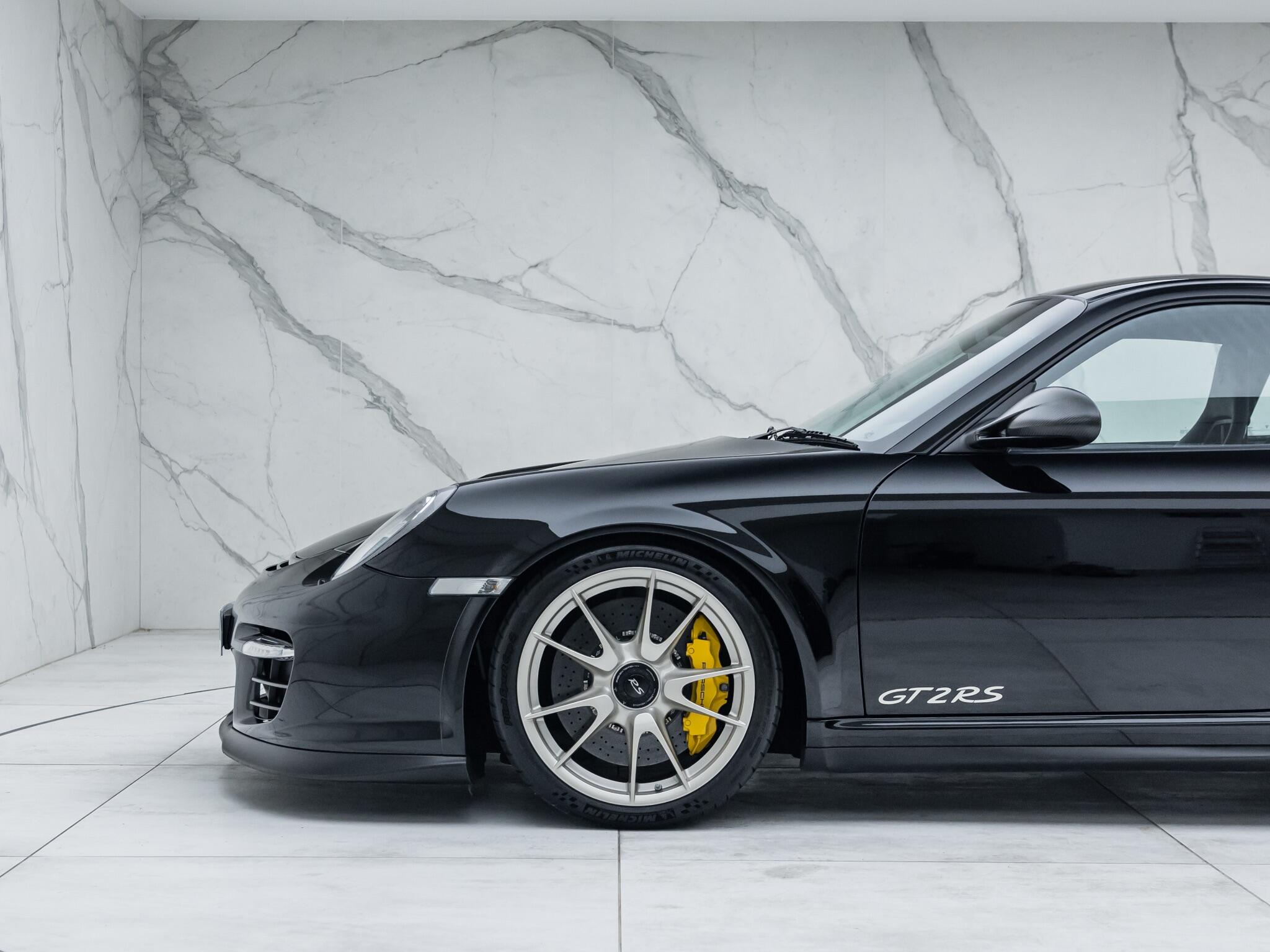 Porsche 911 view 46