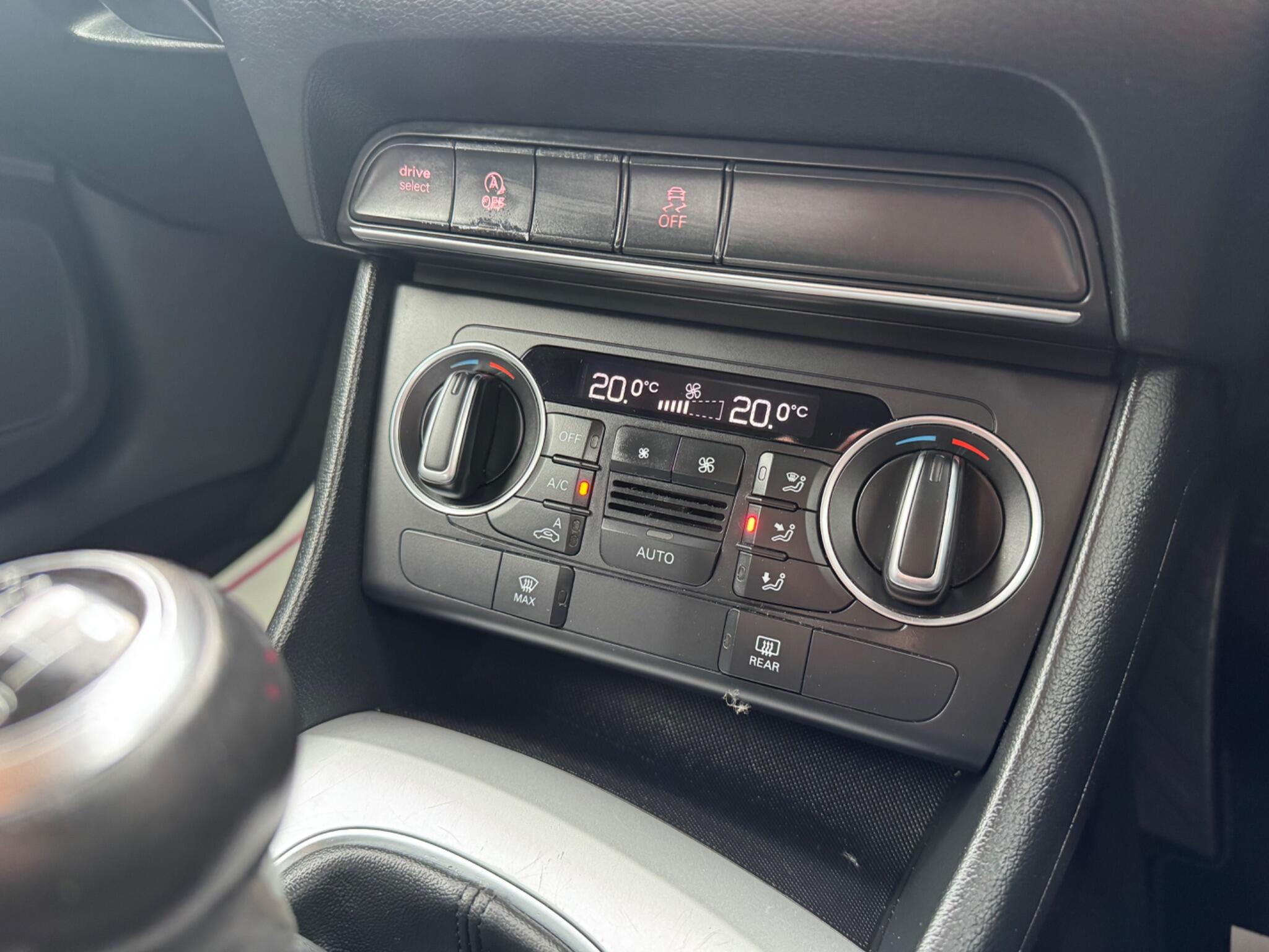 Audi Q3 view 31