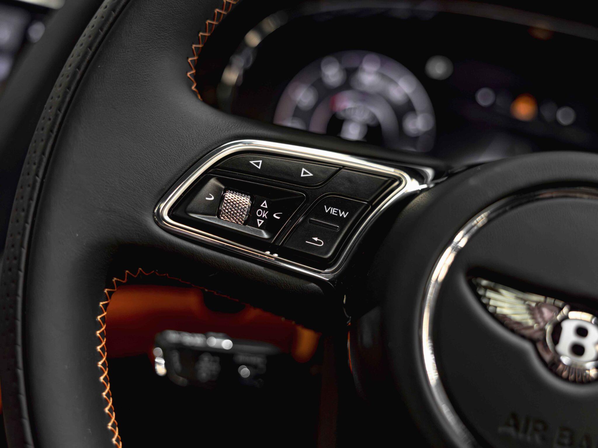 Bentley Bentayga view 23