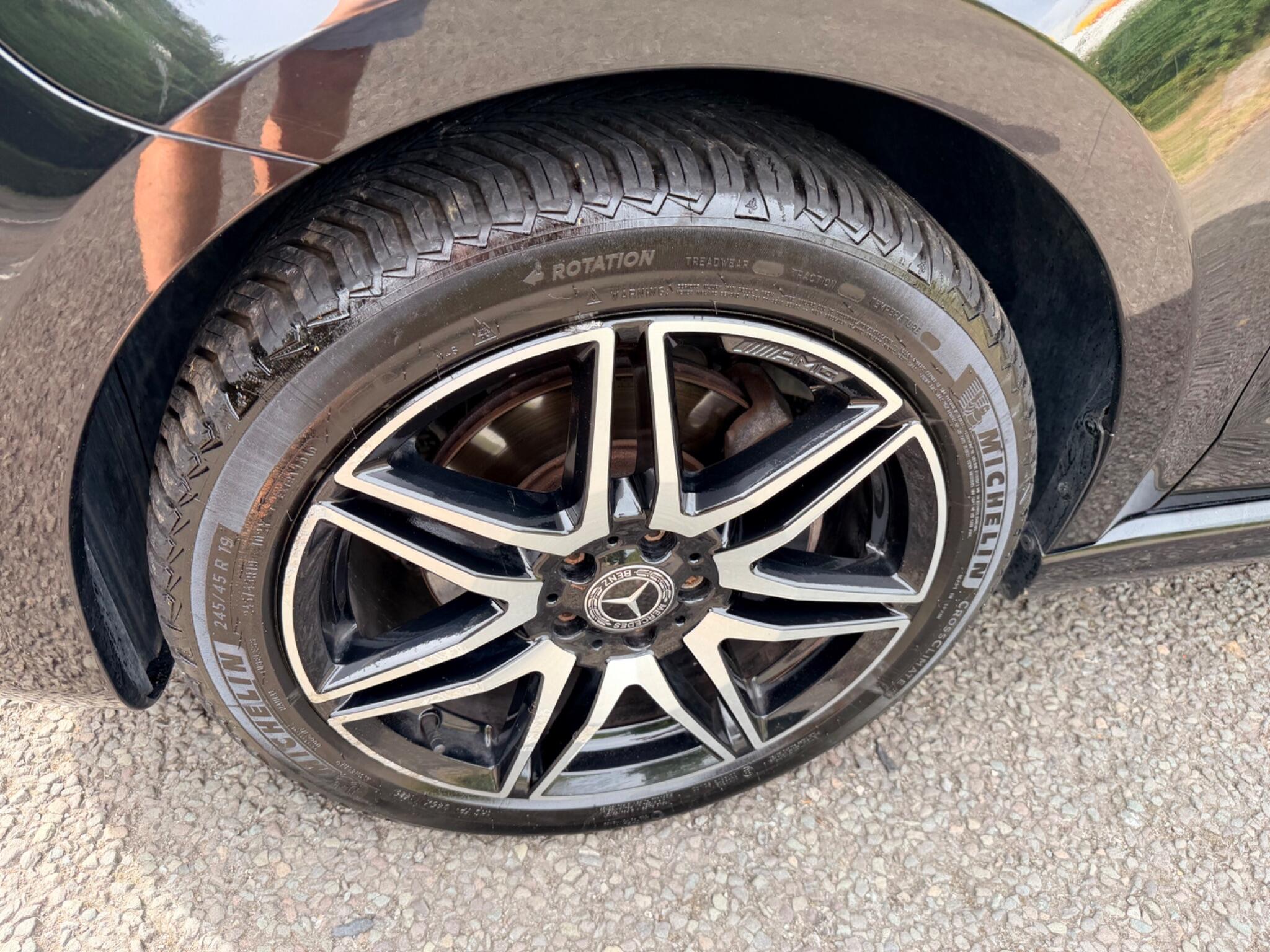 Mercedes-Benz V-Class view 35