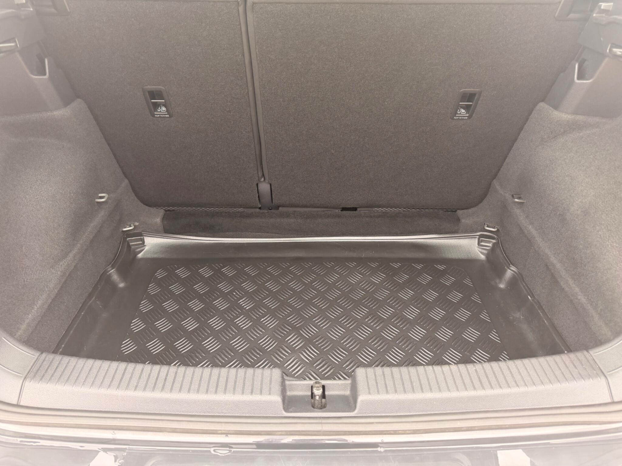 Volkswagen T-Cross view 32