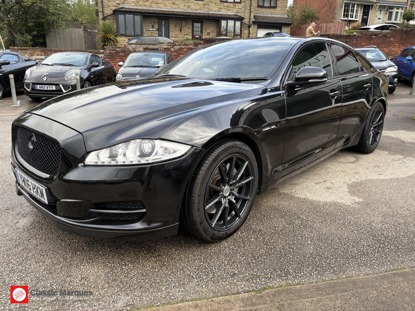 Jaguar XJ view 4