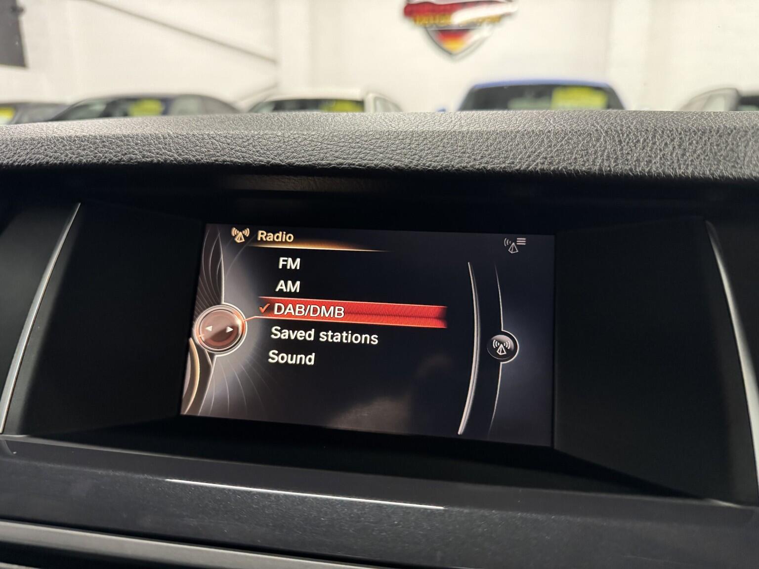 BMW 5 Series view 27