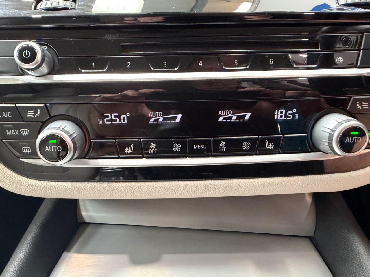 BMW 5 Series view 43