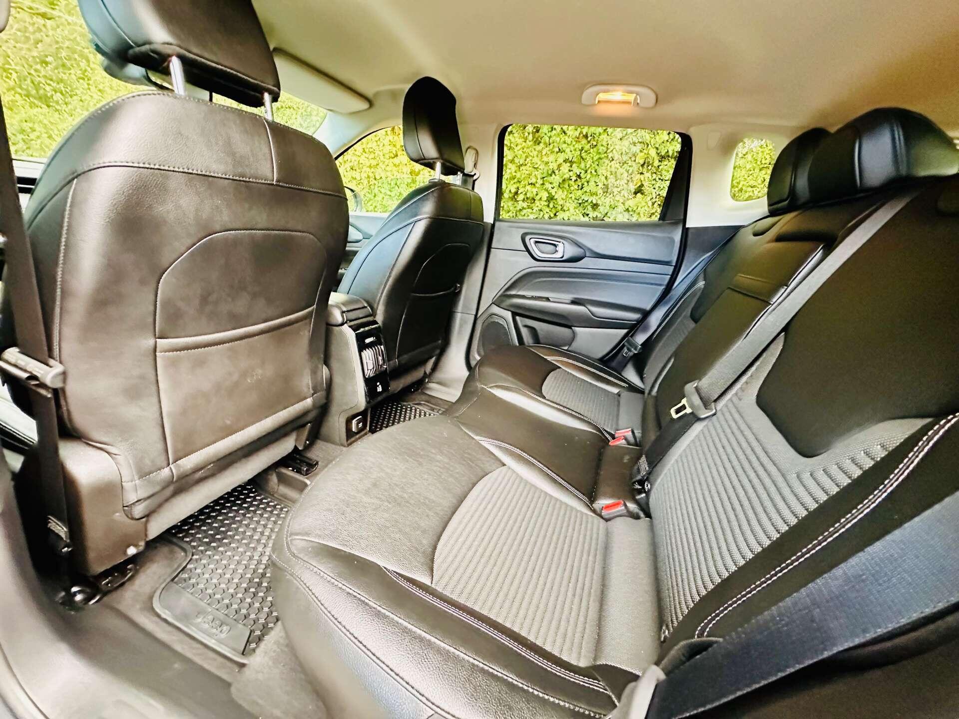 Jeep Compass view 29