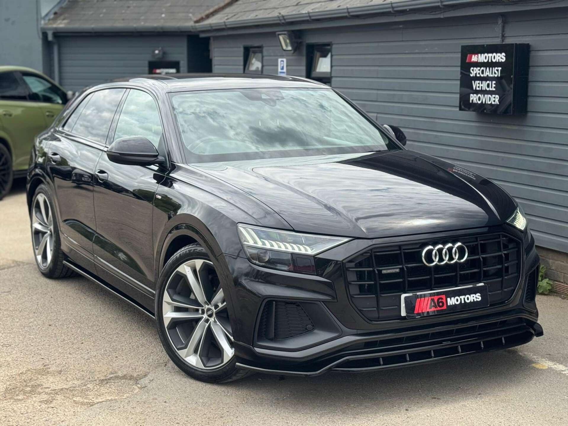 Audi Q8 view 2