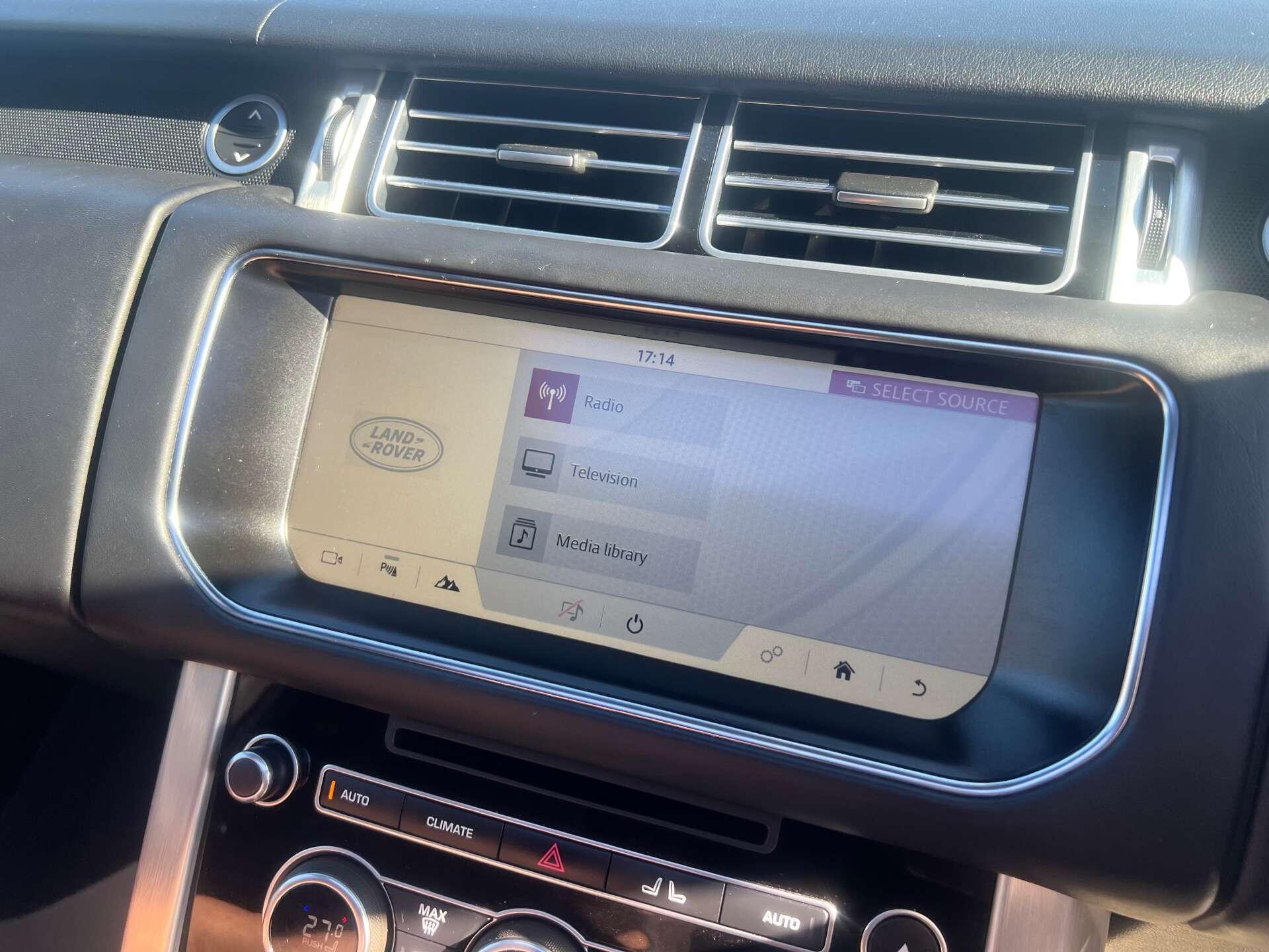 Land Rover Range Rover view 27