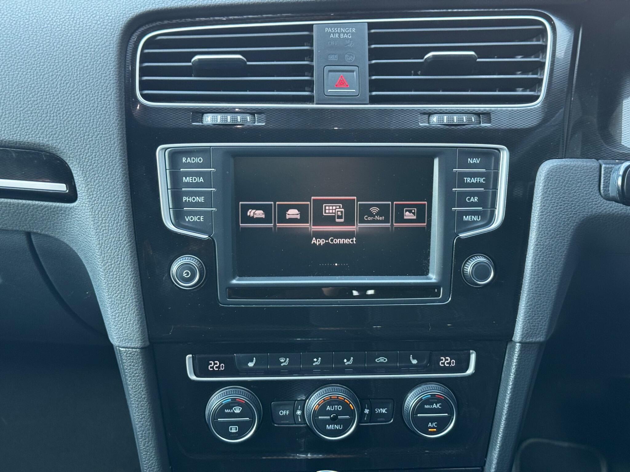 Volkswagen Golf view 40