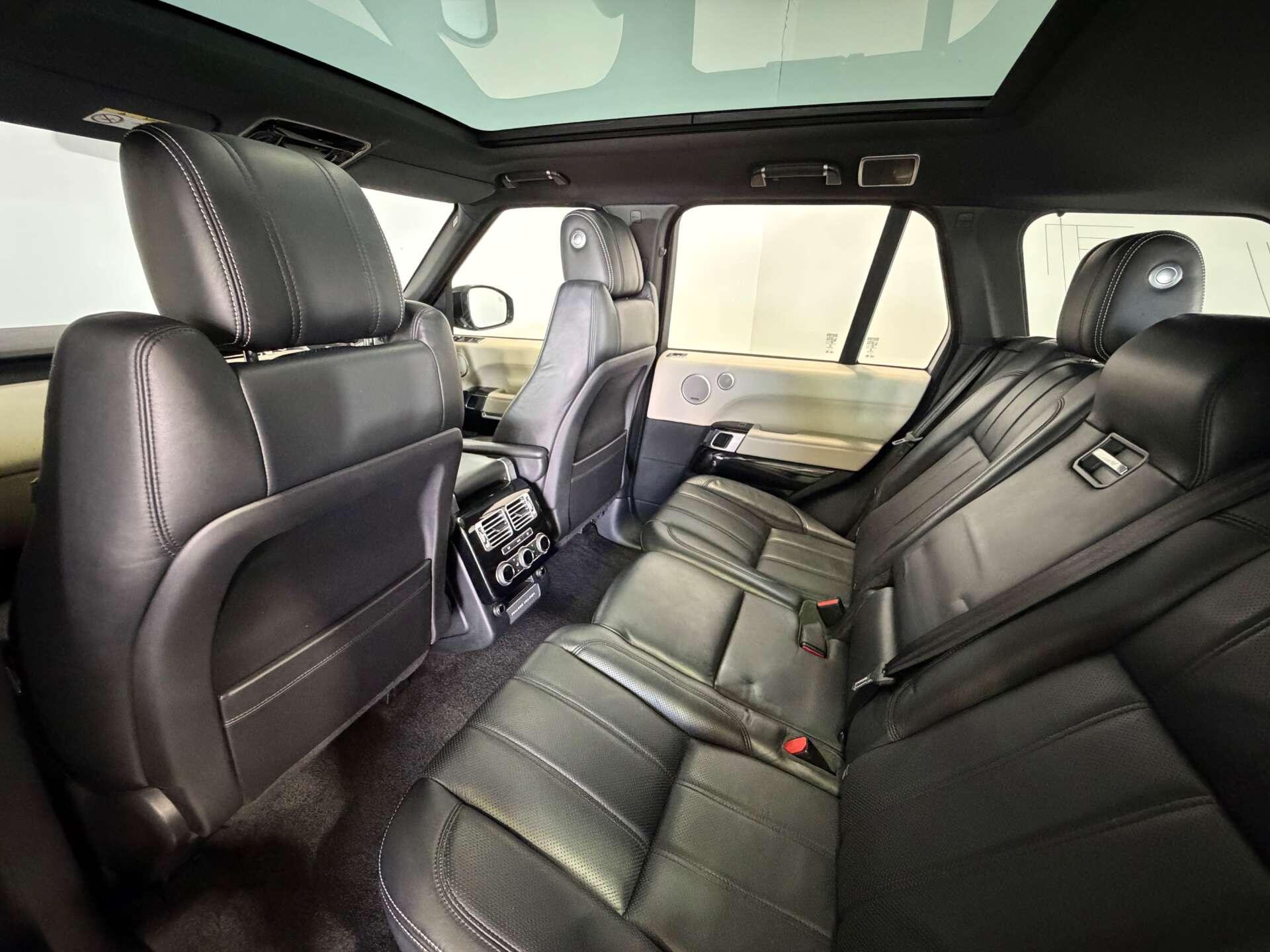 Land Rover Range Rover view 67