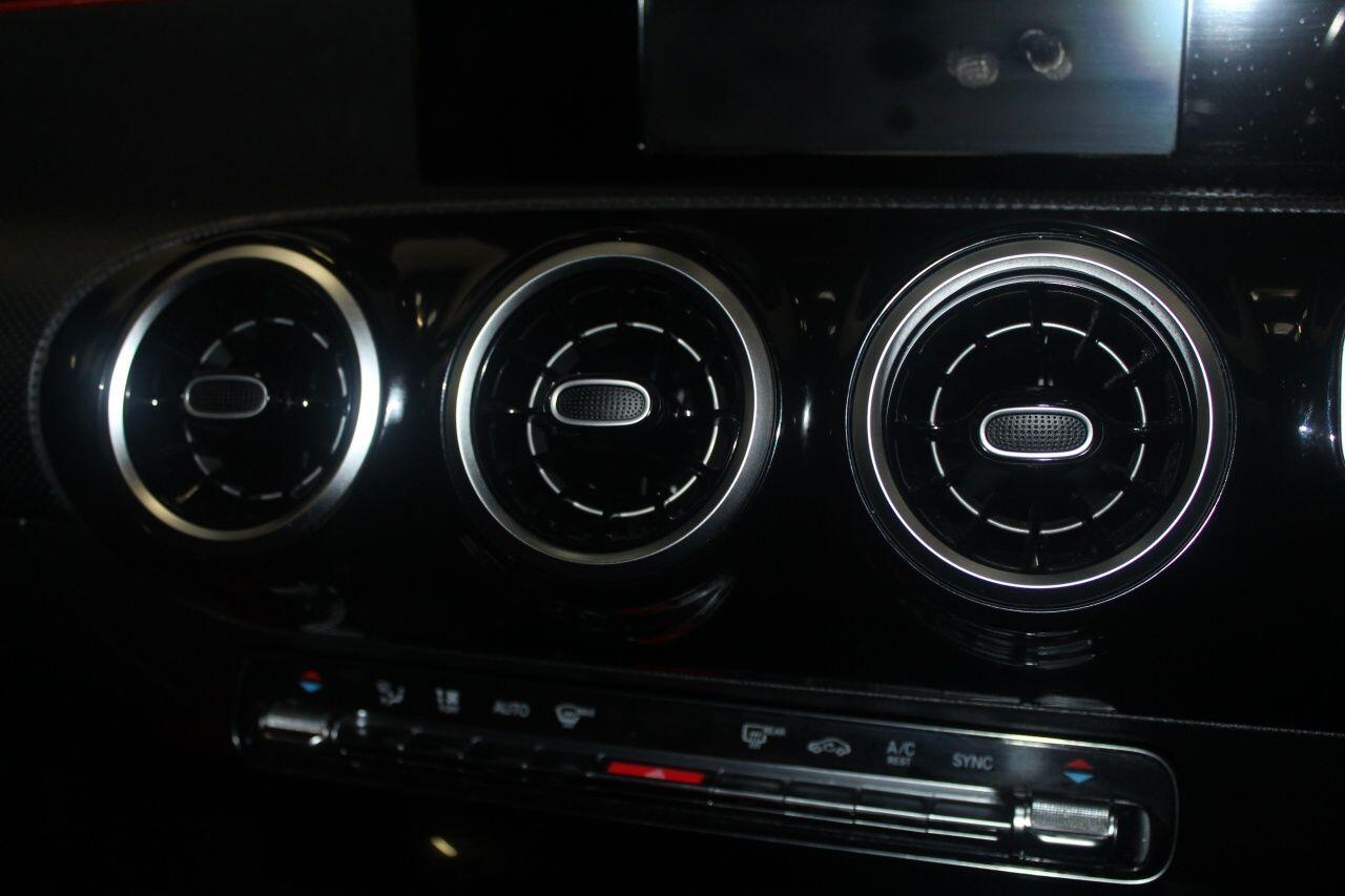 Mercedes-Benz A-Class view 40