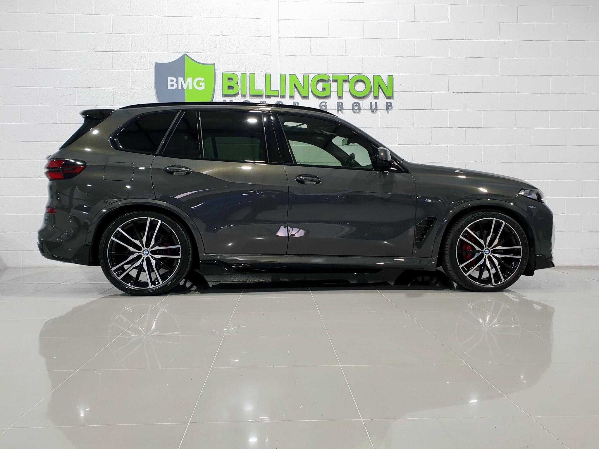 BMW X5 view 8