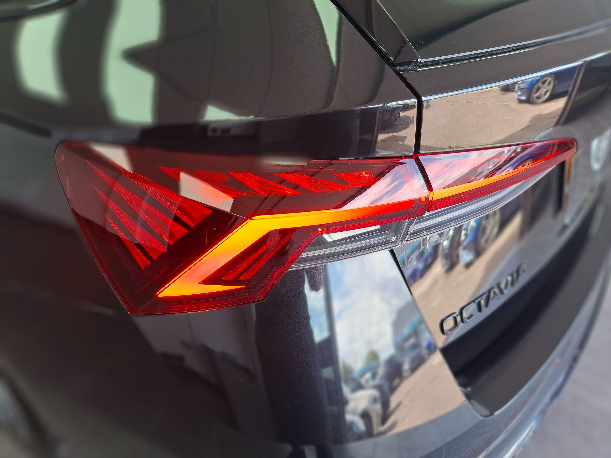 Skoda Octavia view 45