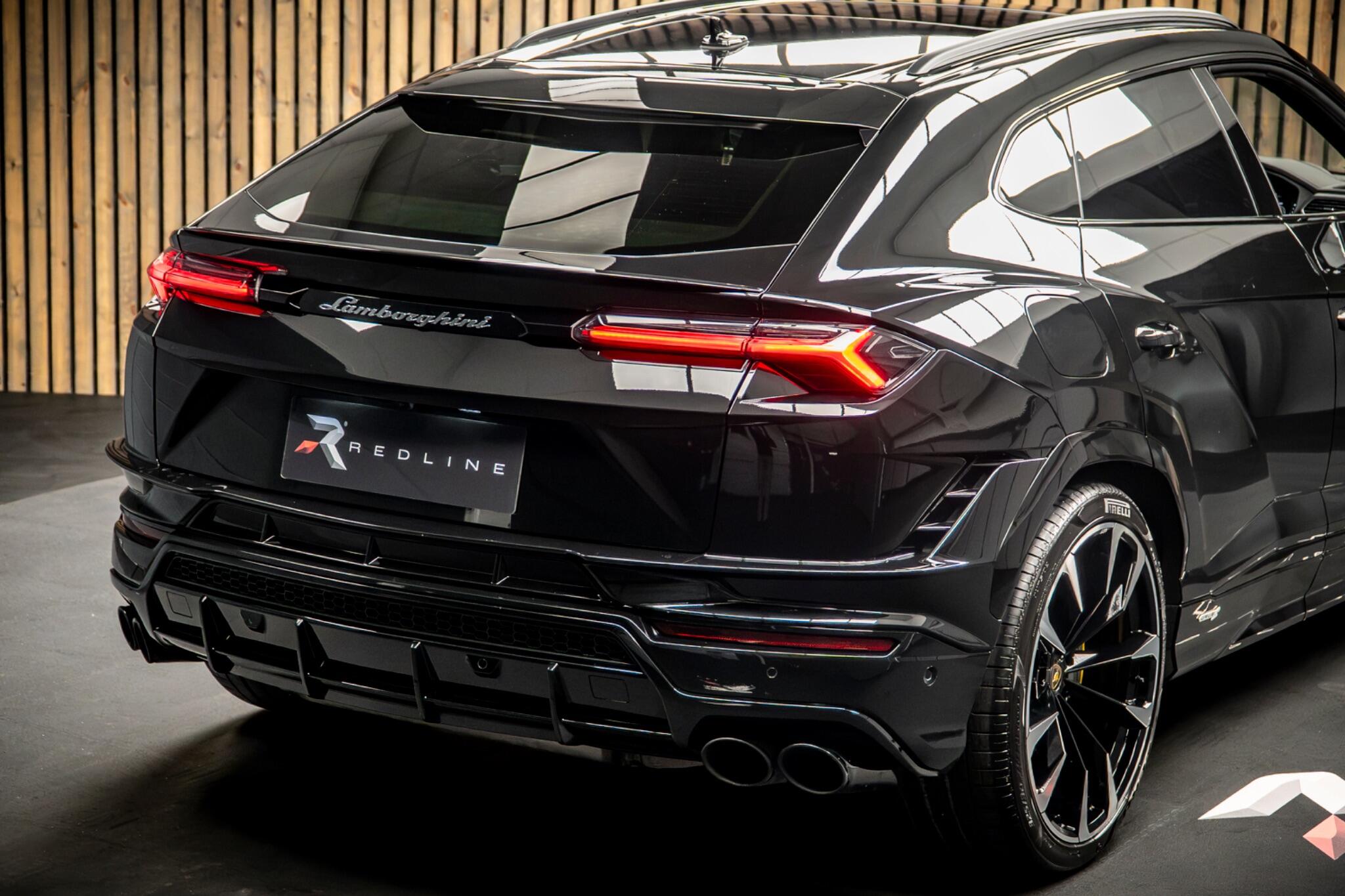 Lamborghini Urus view 22
