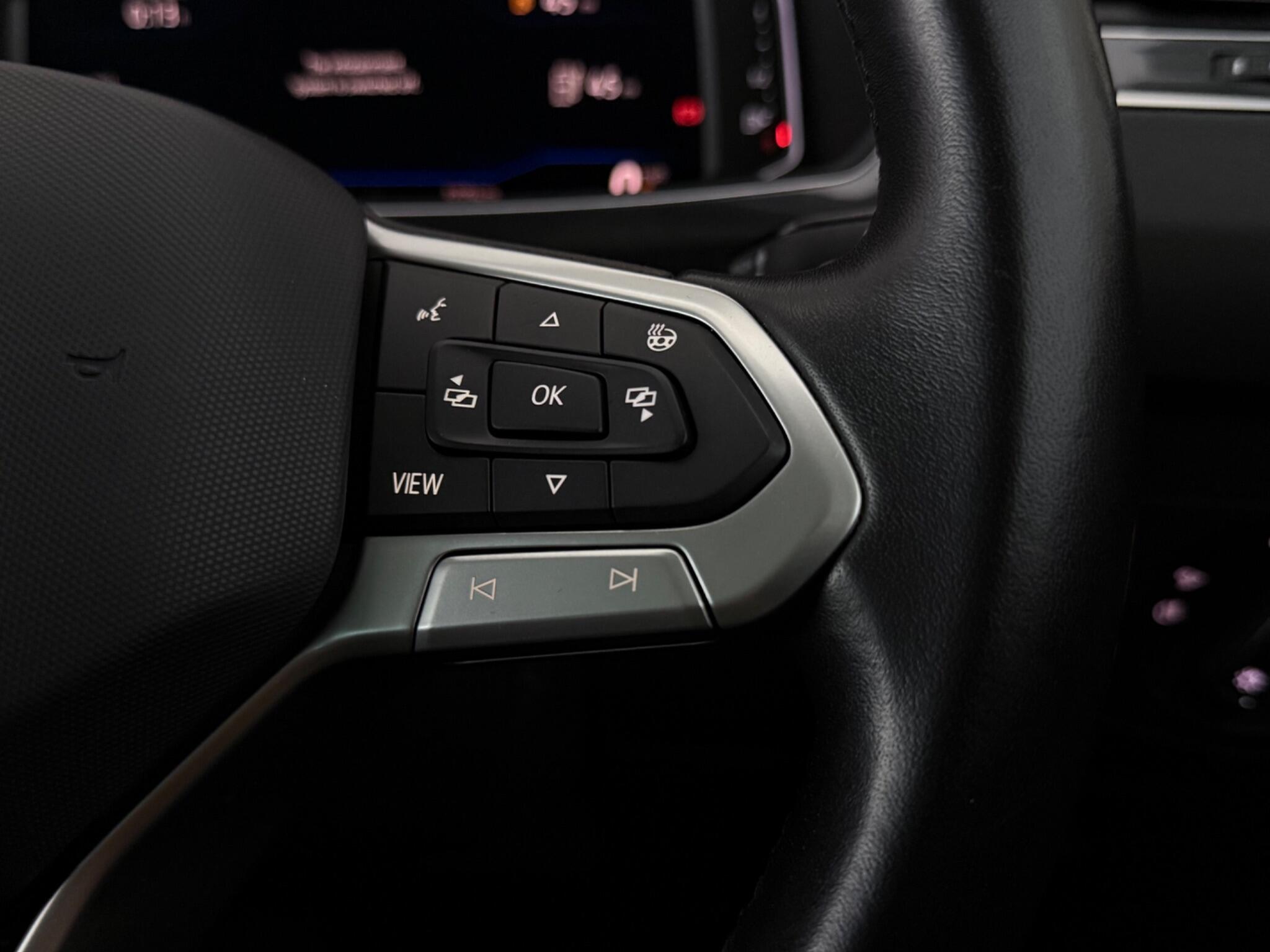 Volkswagen Tiguan view 17