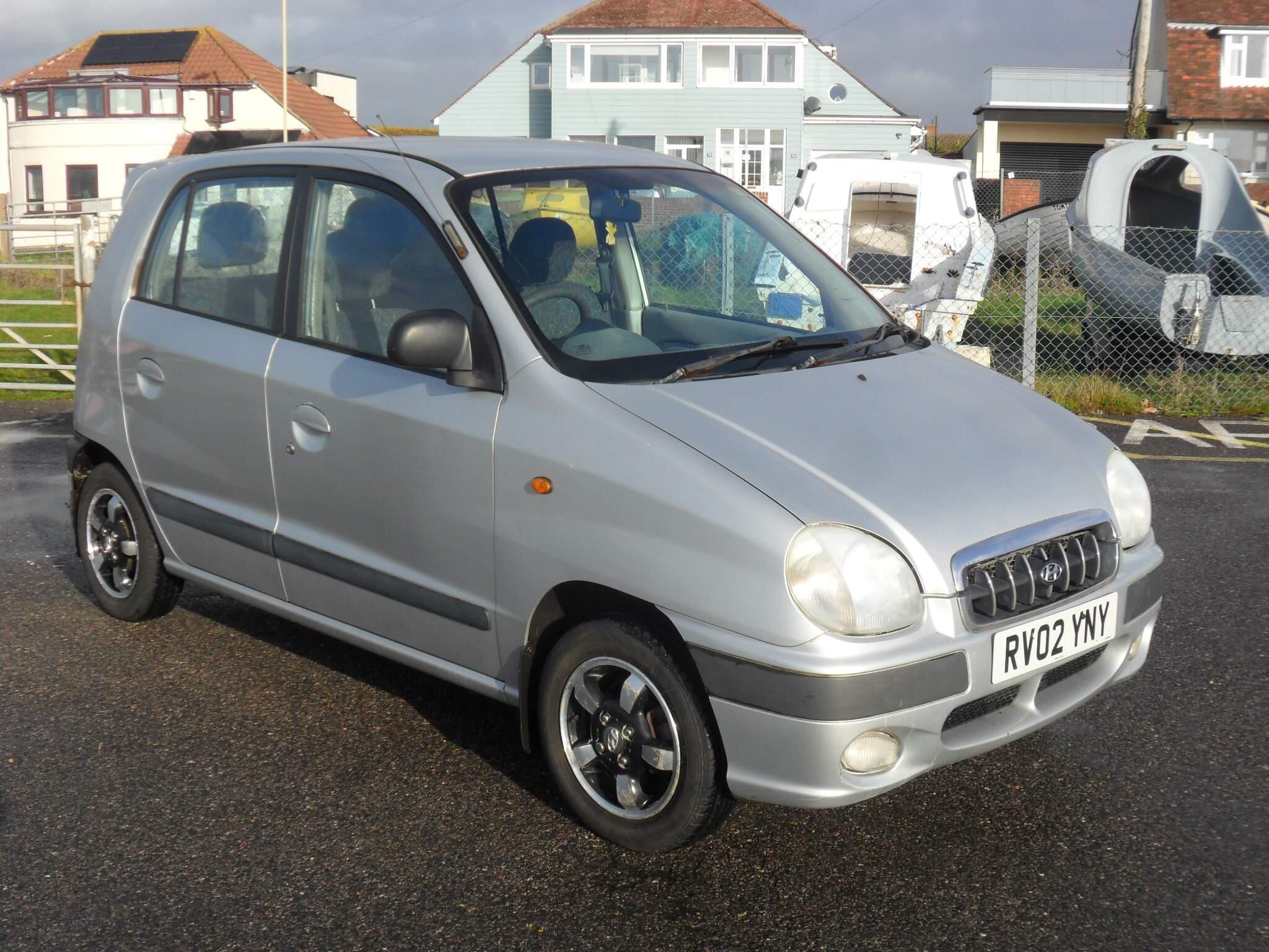 Hyundai Amica