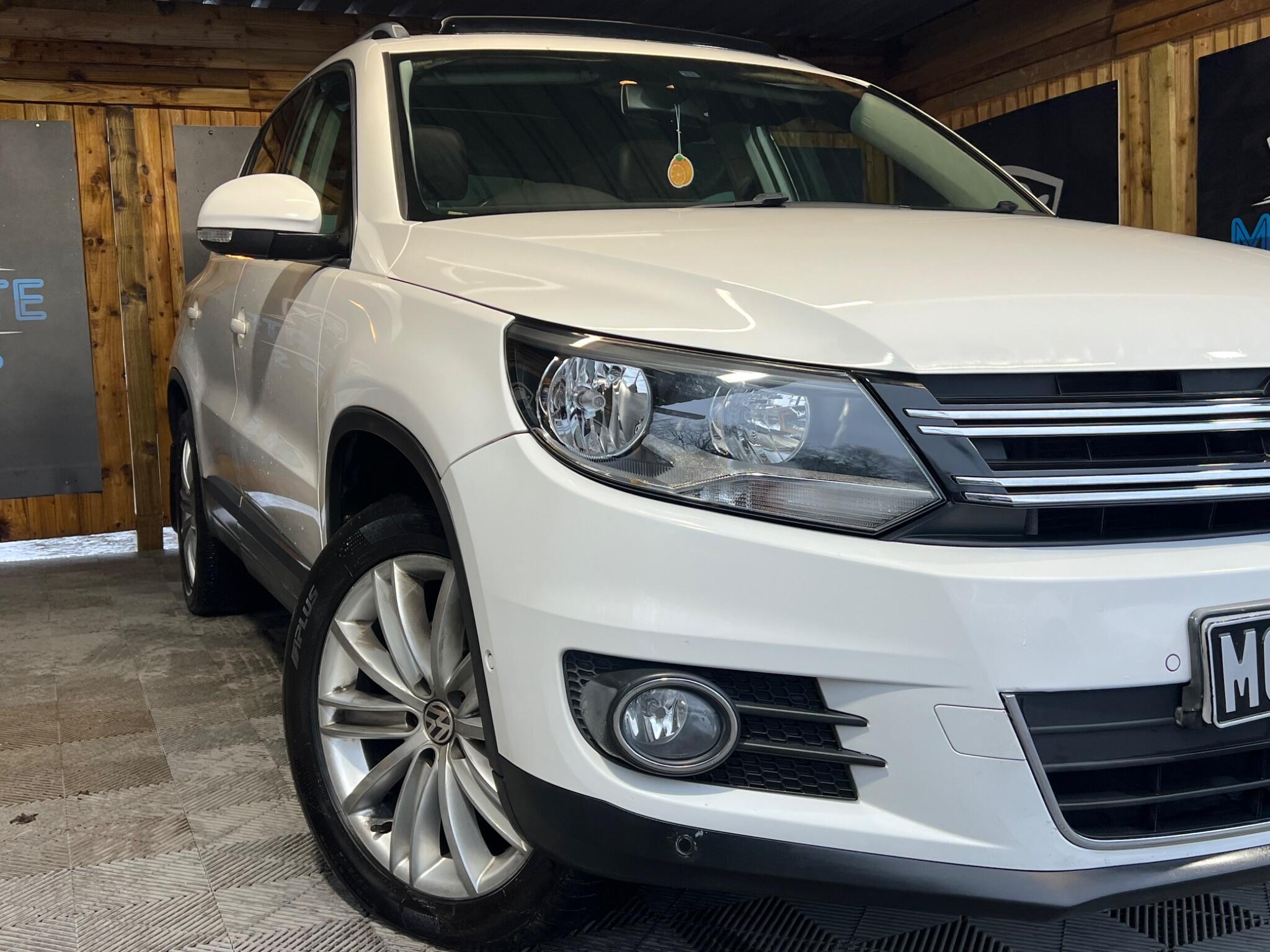 Volkswagen Tiguan view 2