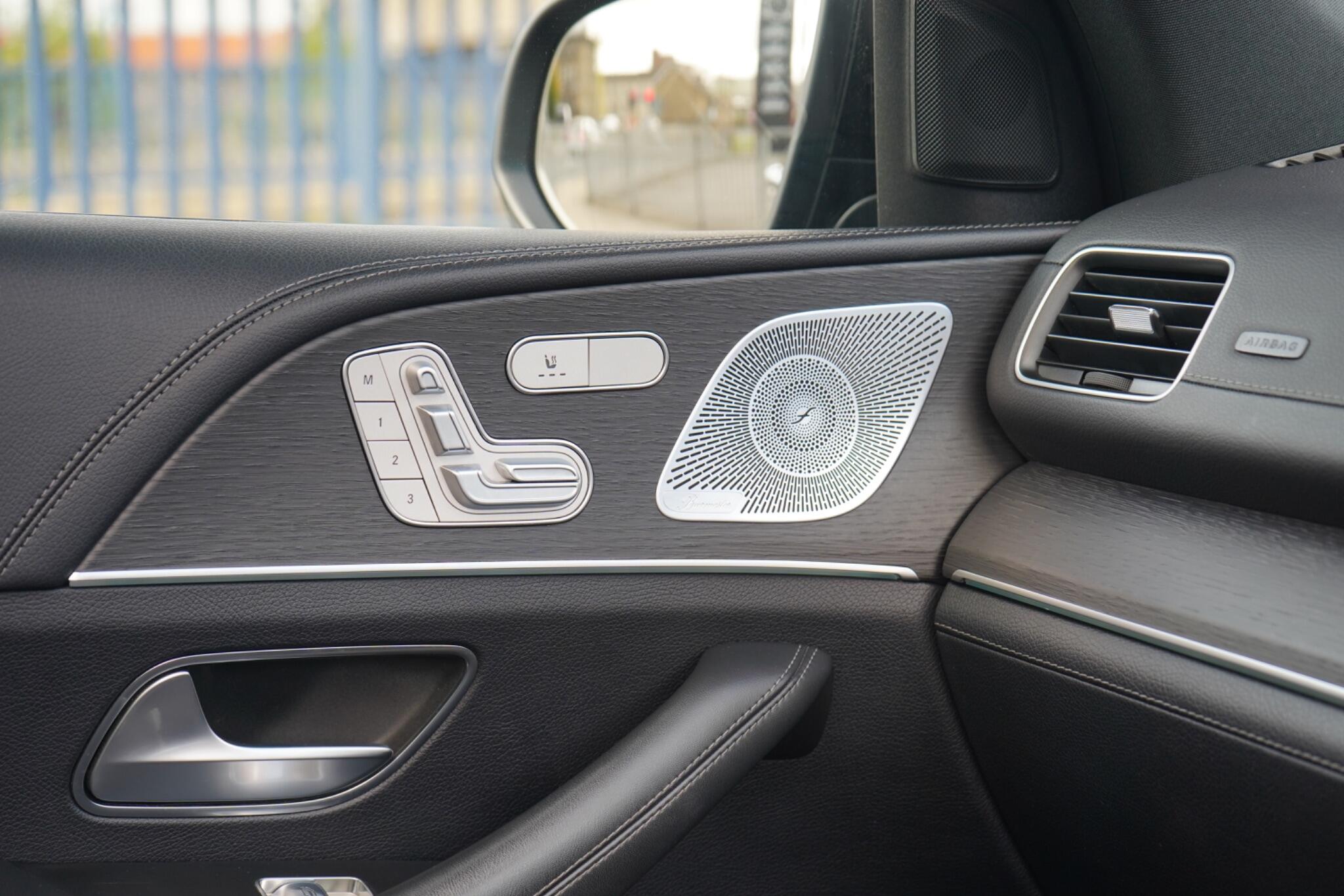Mercedes-Benz Gle view 26
