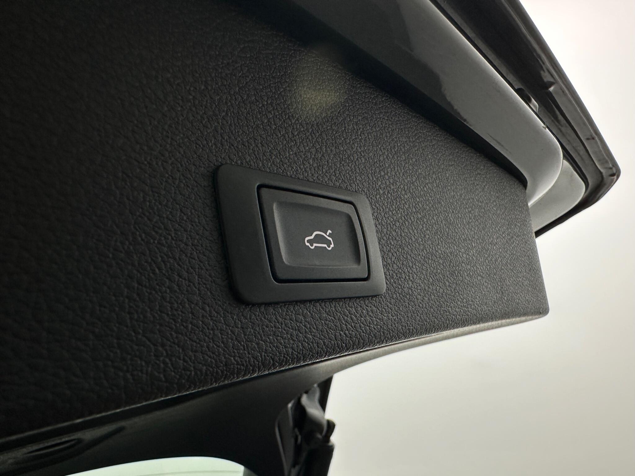 Audi Q2 view 48