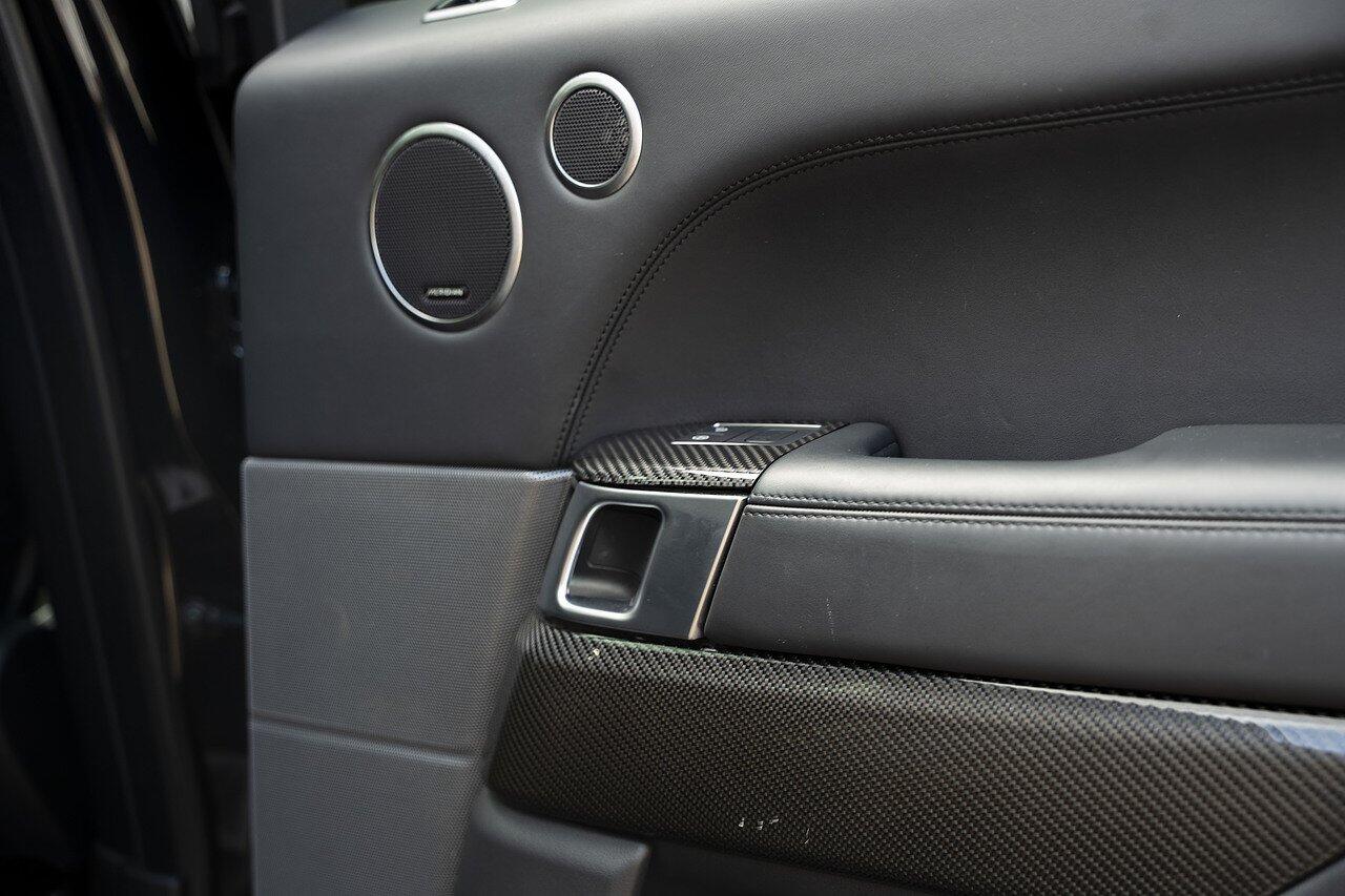 Land Rover Range Rover Sport view 15