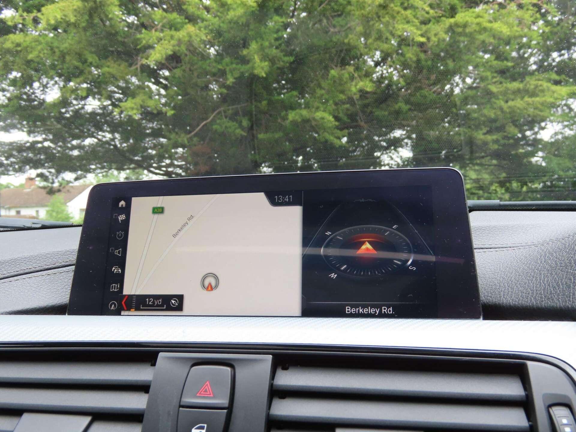 BMW 3 Series view 10