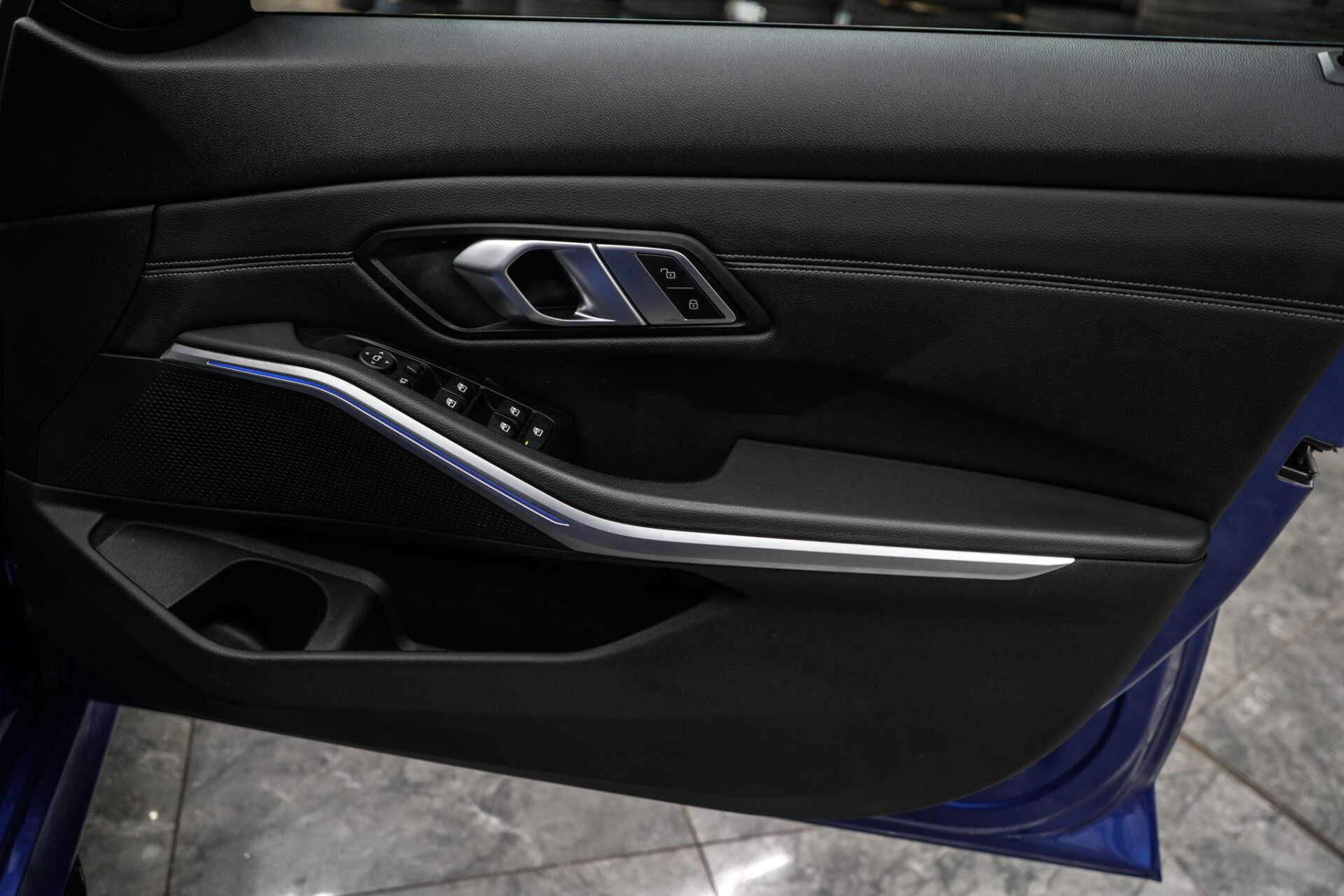 BMW 3 Series view 20