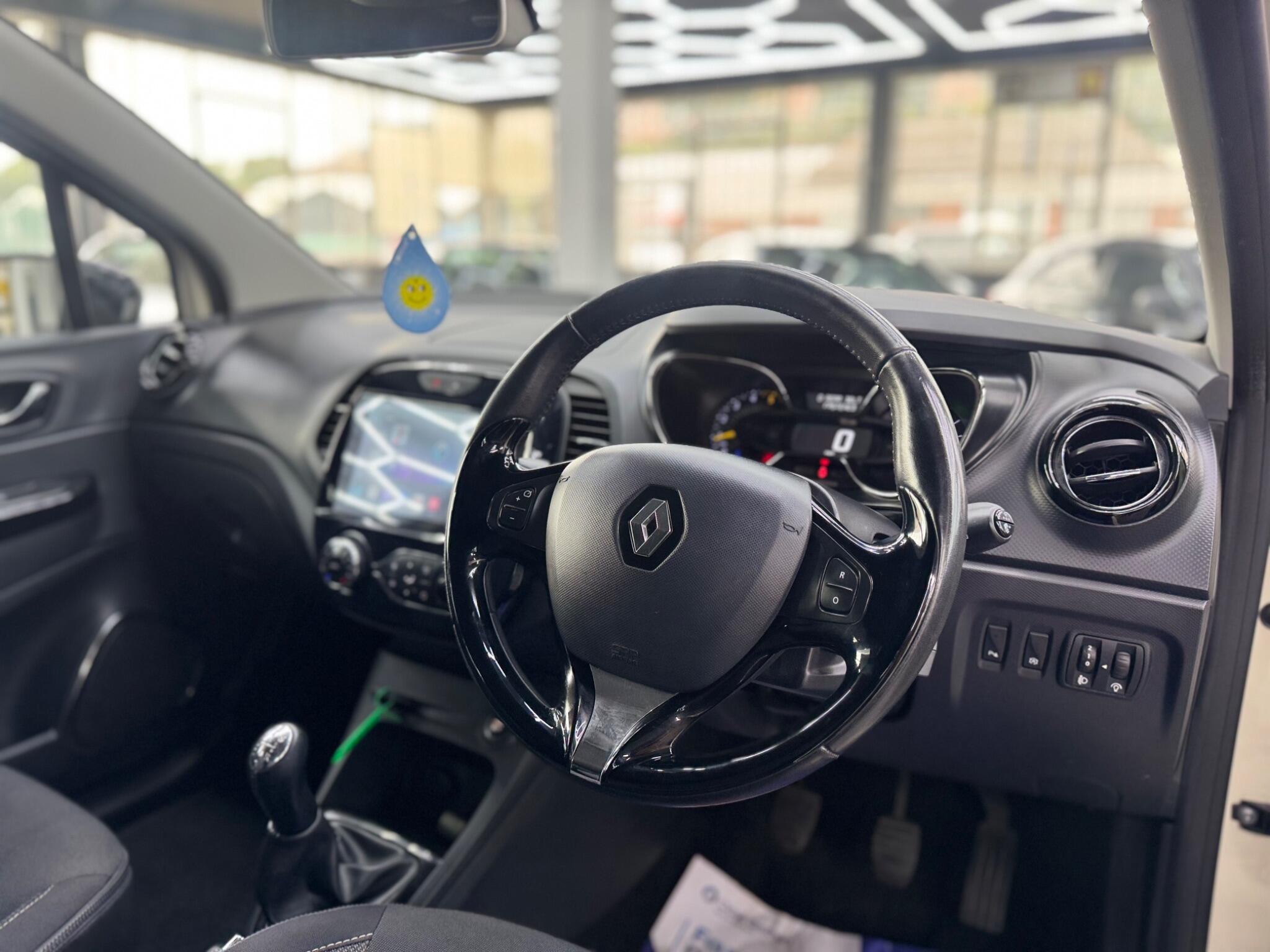 Renault Captur view 26