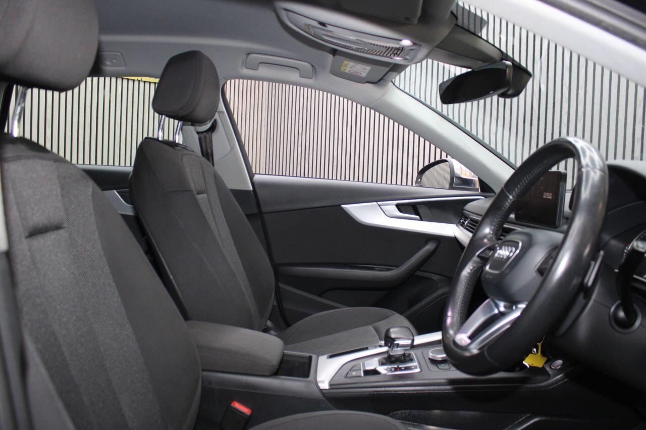 Audi A4 view 15