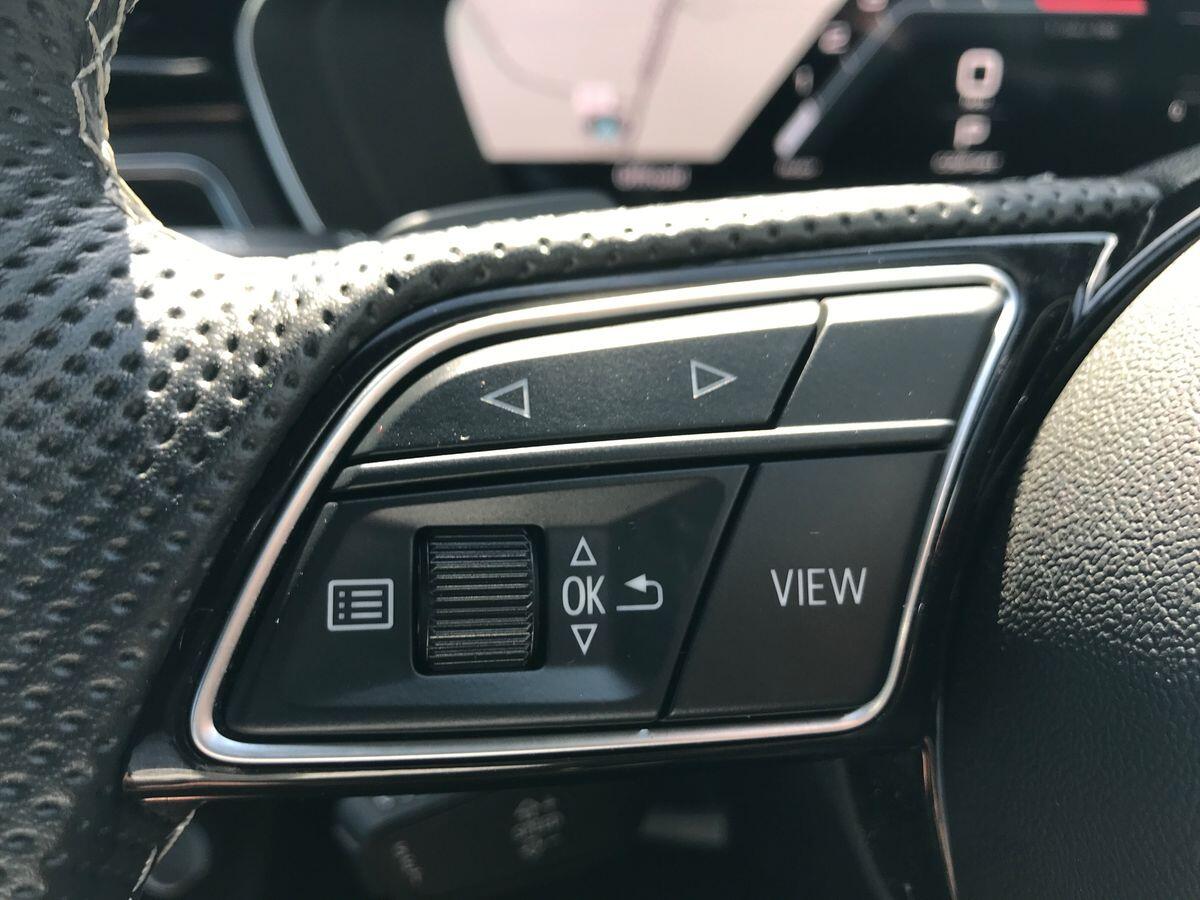 Audi A4 view 18