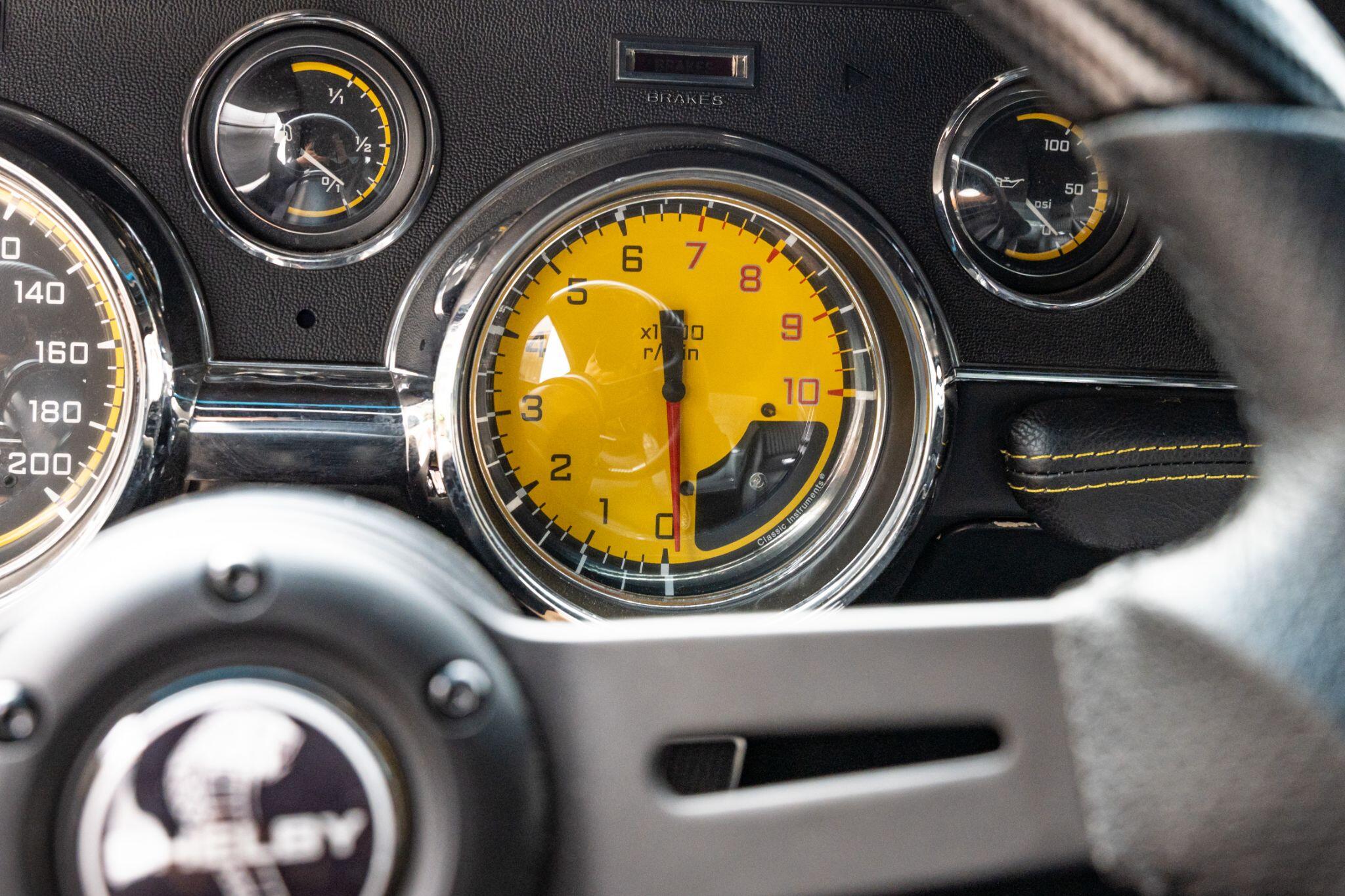 Ford Mustang view 57