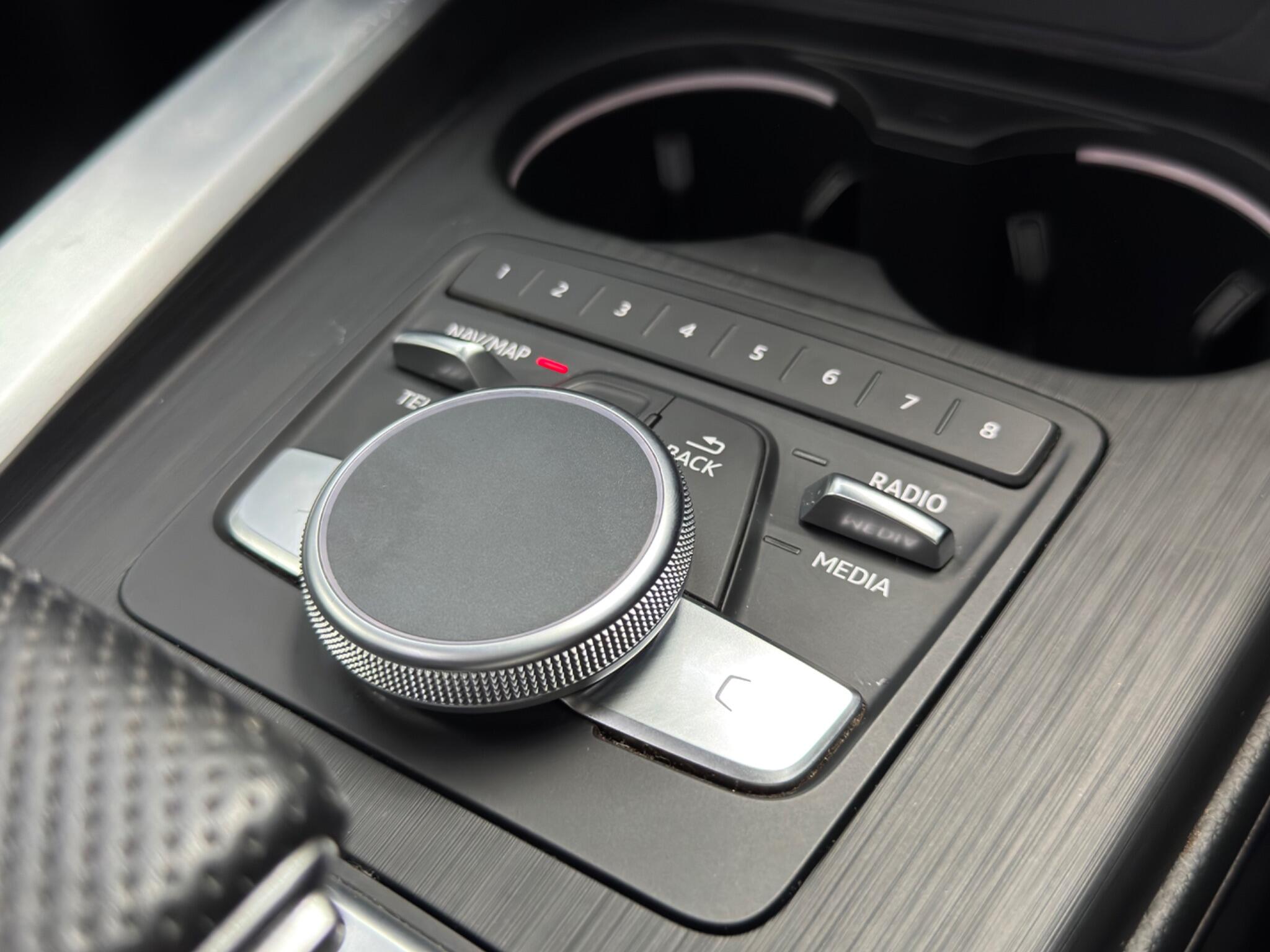 Audi A4 view 28