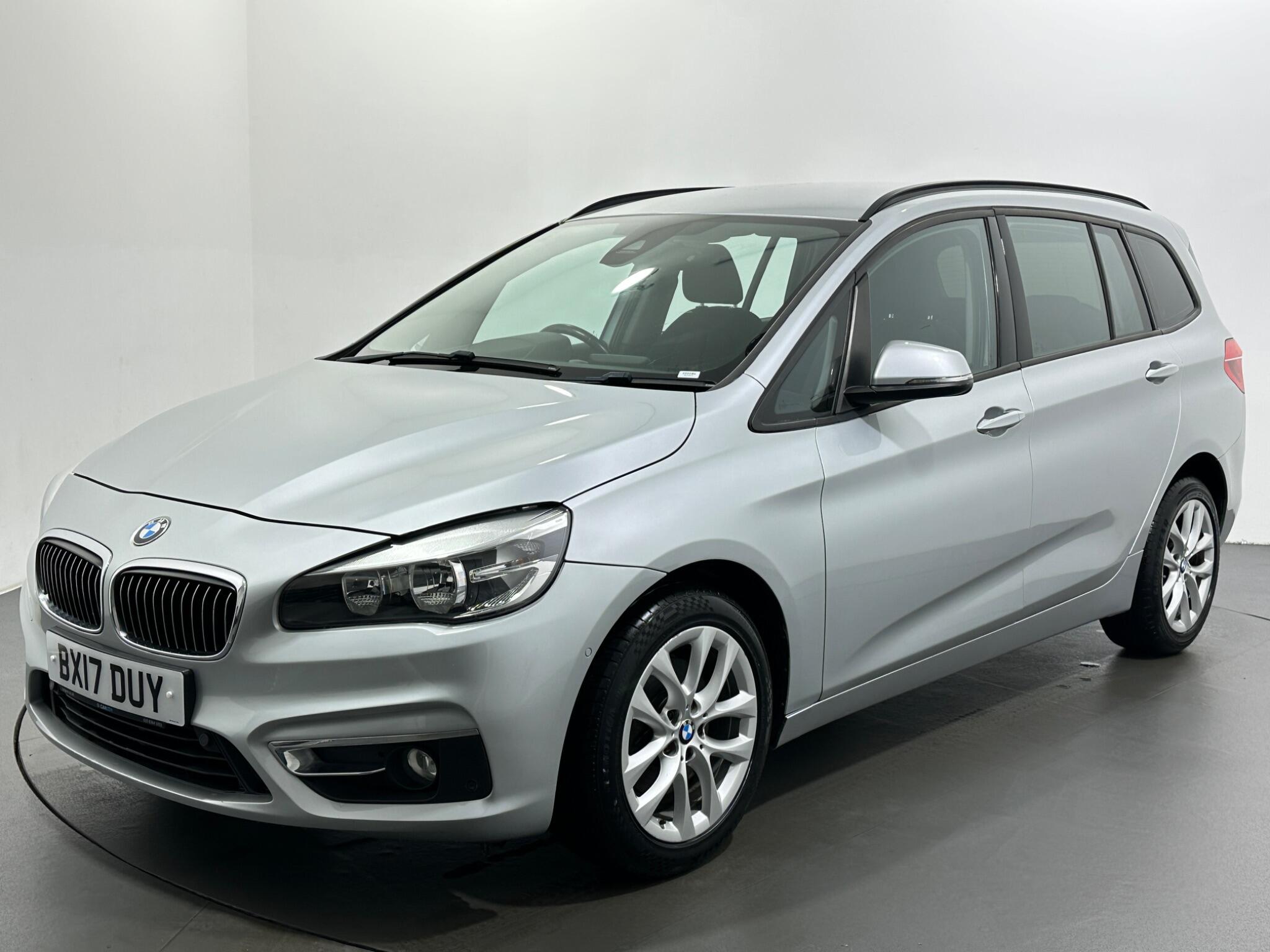 BMW 2 Series view 4