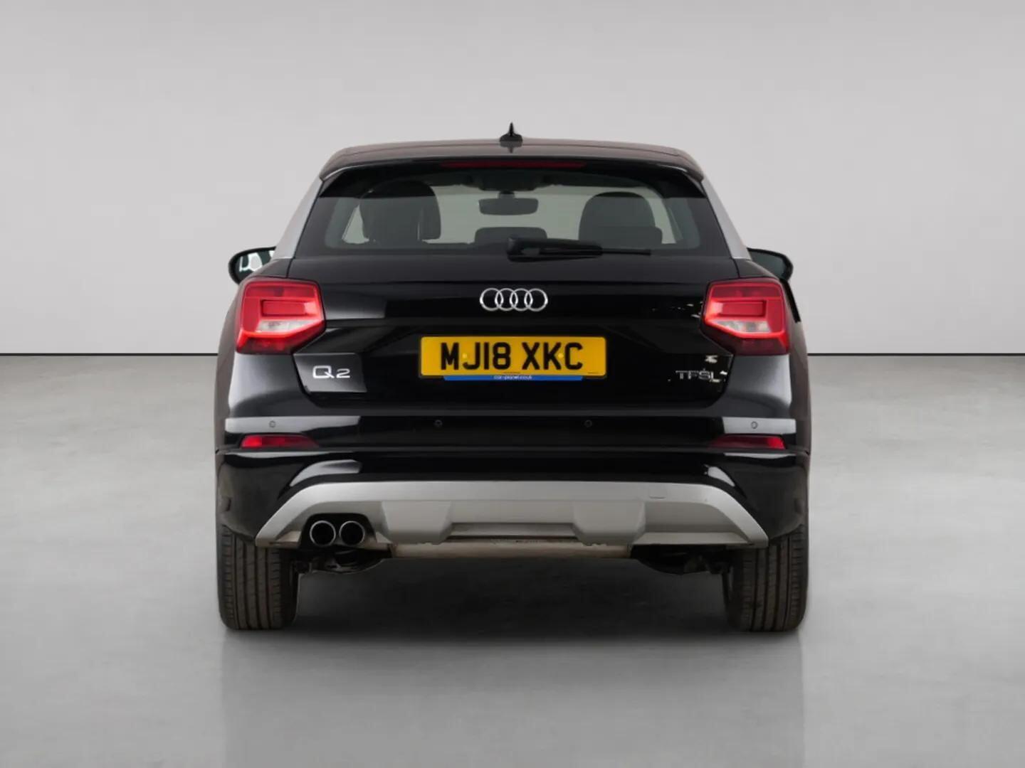 Audi Q2 view 7