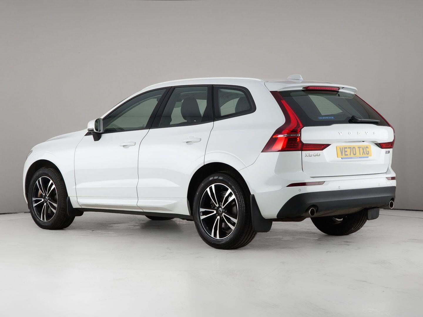 Volvo XC60 view 8