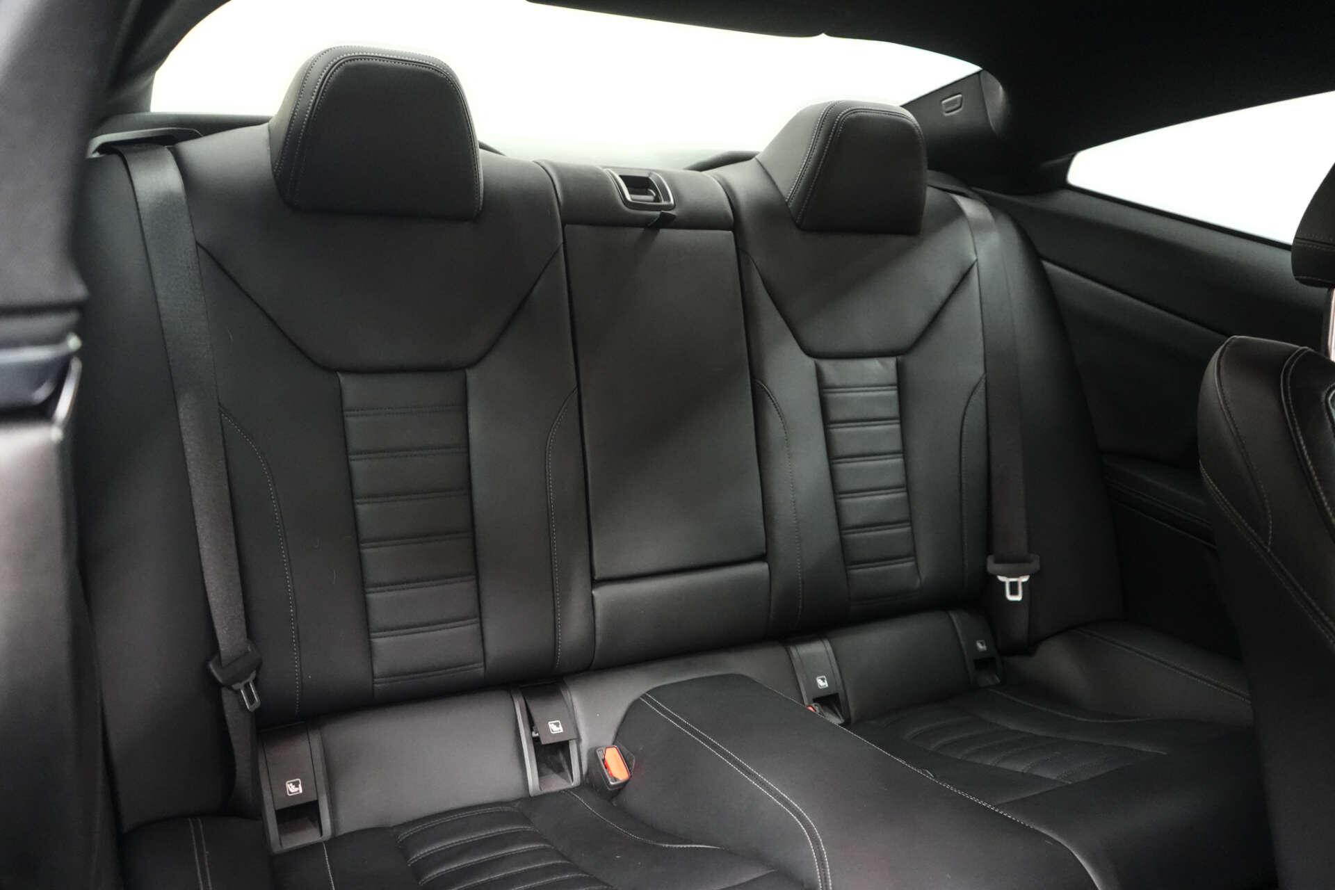 BMW 4 Series view 22