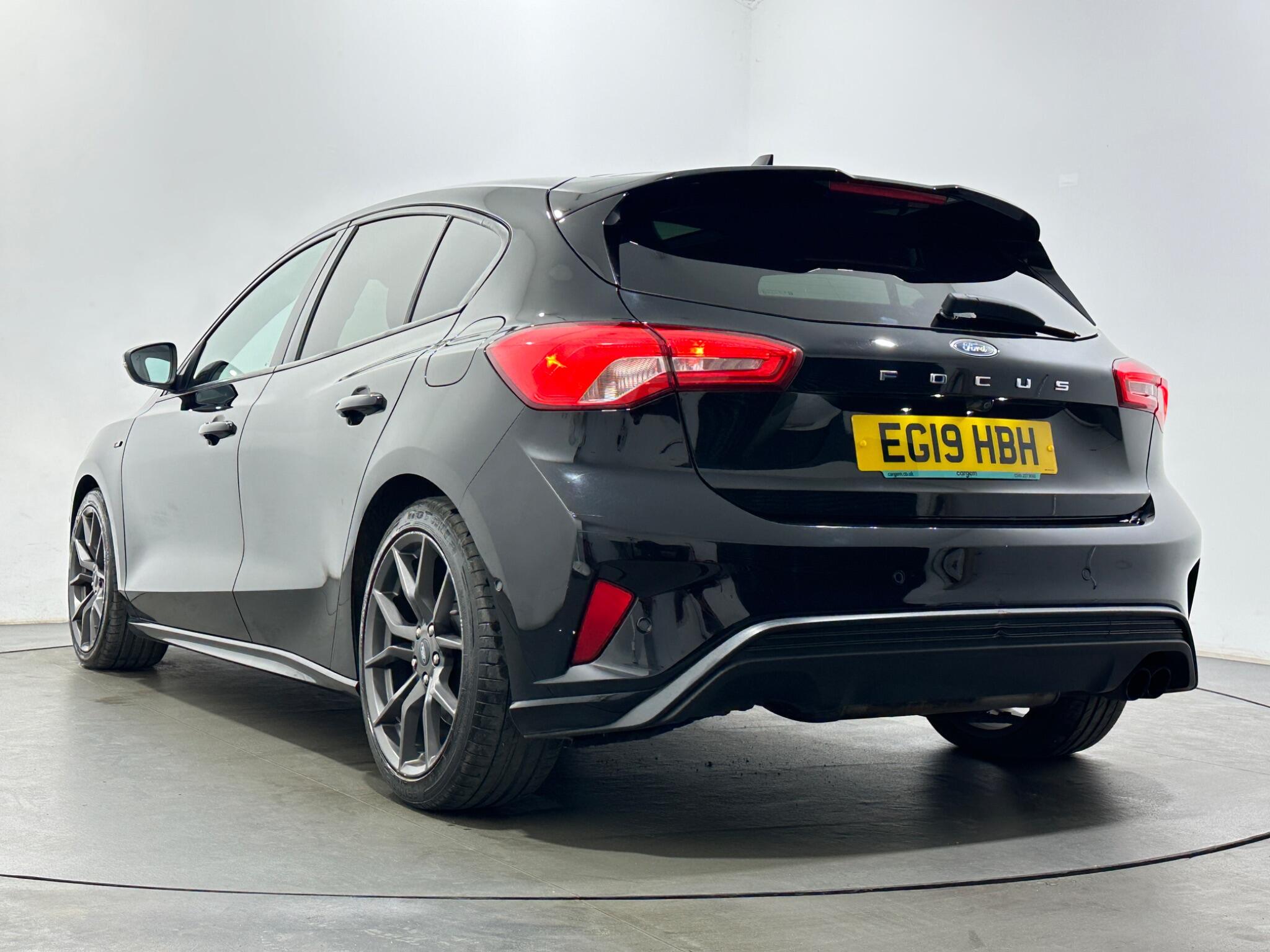 Ford Focus view 45