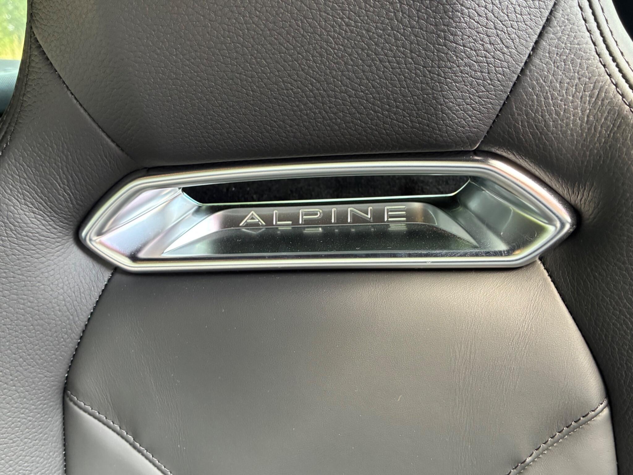 Alpine A110 view 21