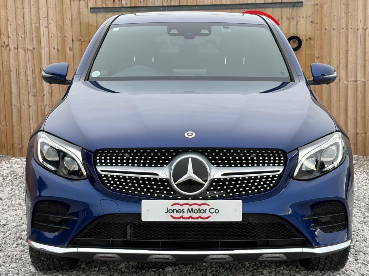 Mercedes-Benz GLC view 3